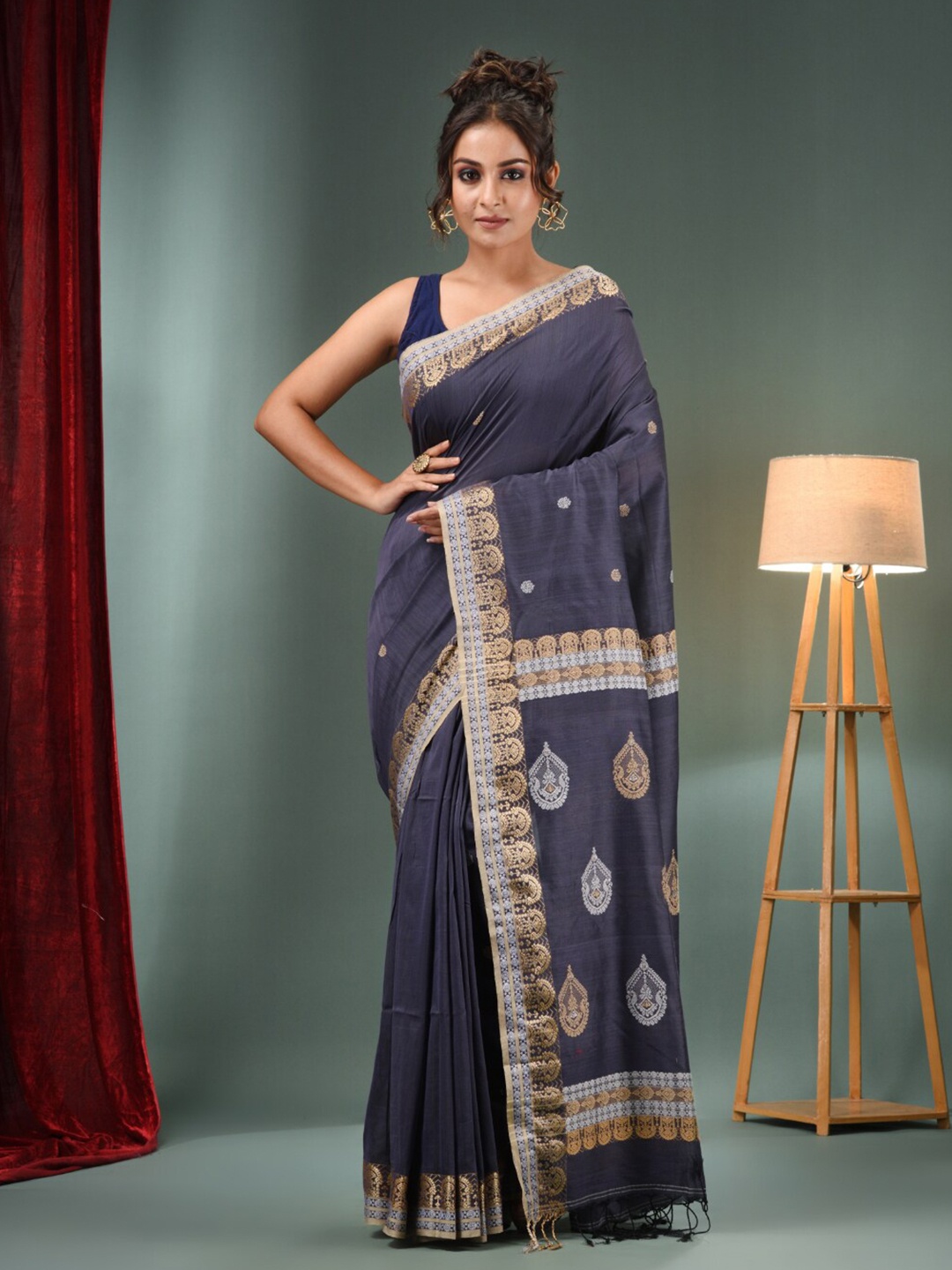 

Charukriti Woven Design Zari Pure Cotton Saree, Grey