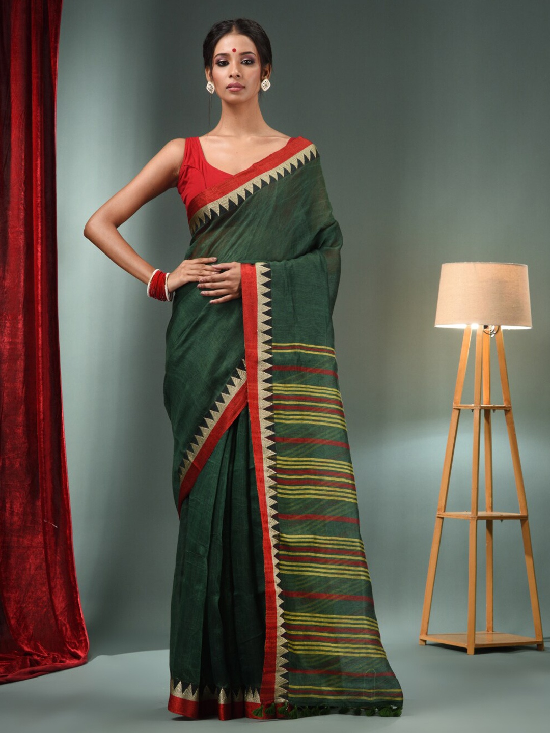 

Charukriti Geometric Printed Saree, Green