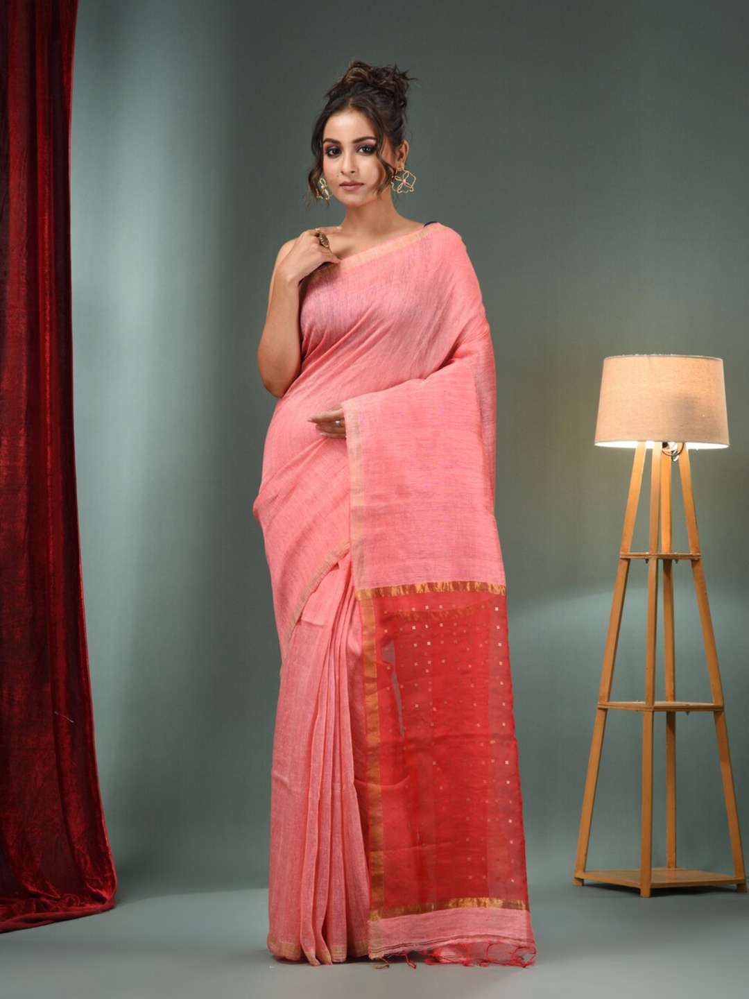 

Charukriti Zari Pure Silk Saree, Pink