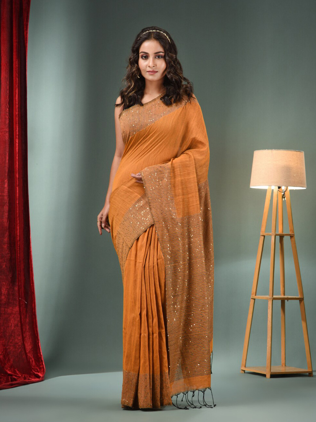 

Charukriti Sequinned Pure Cotton Saree, Yellow