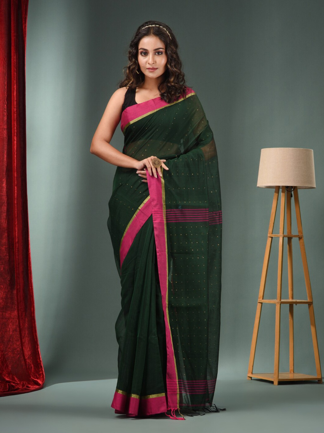 

Charukriti Woven Design Zari Saree, Green