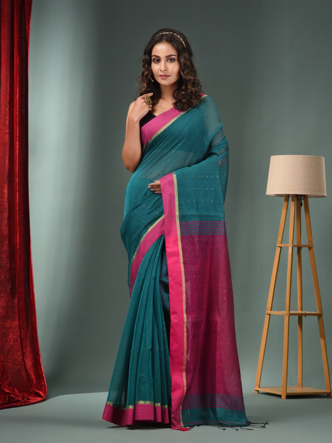

Charukriti Woven Design Zari Saree, Teal