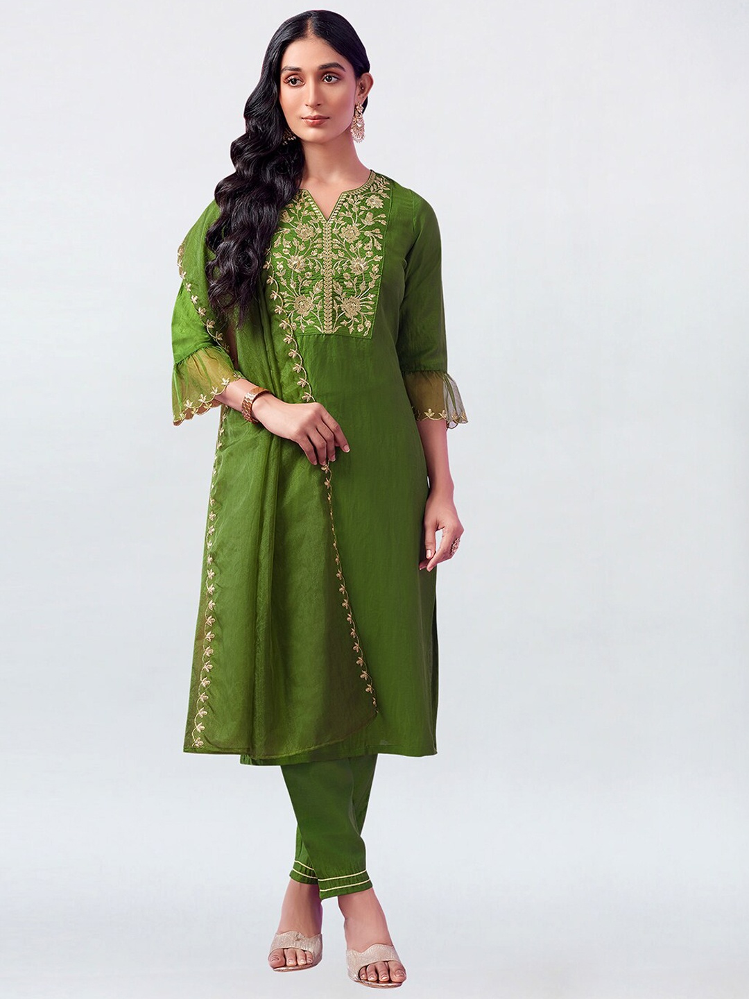 

KALINI Floral Yoke Design Regular Thread Work Kurta With Trousers & Dupatta, Green