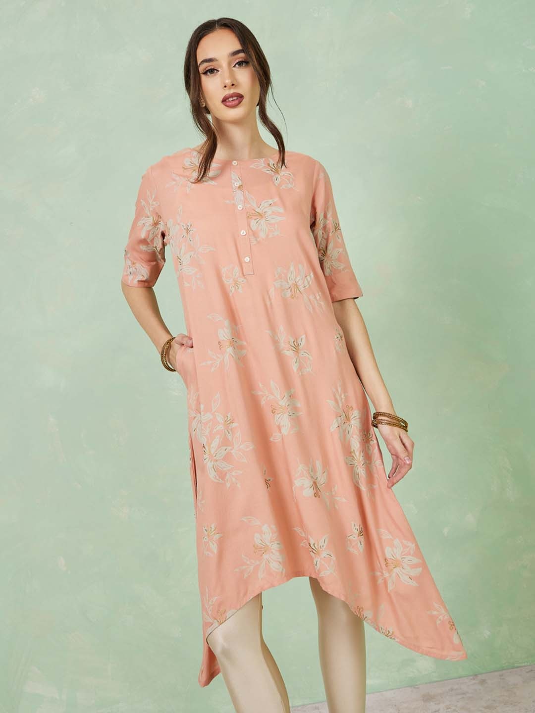

Styli Floral Printed Round Neck Asymmetric A-Line Kurta, Pink