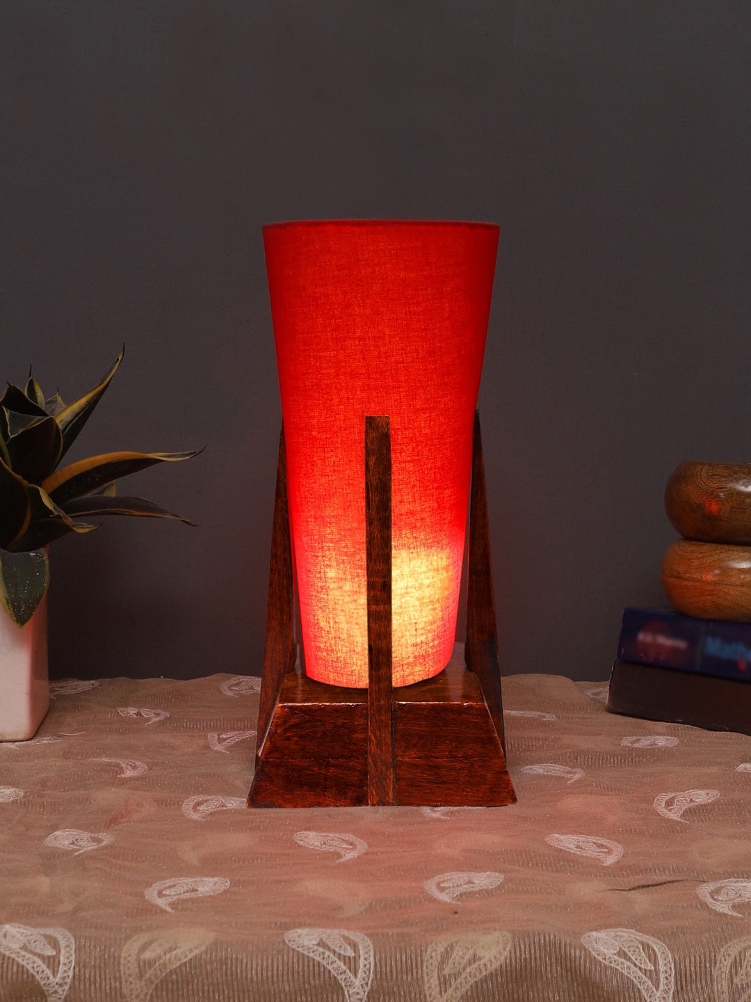 

Devansh Red & Brown Textured Wooden Table Lamp With Jute Shade