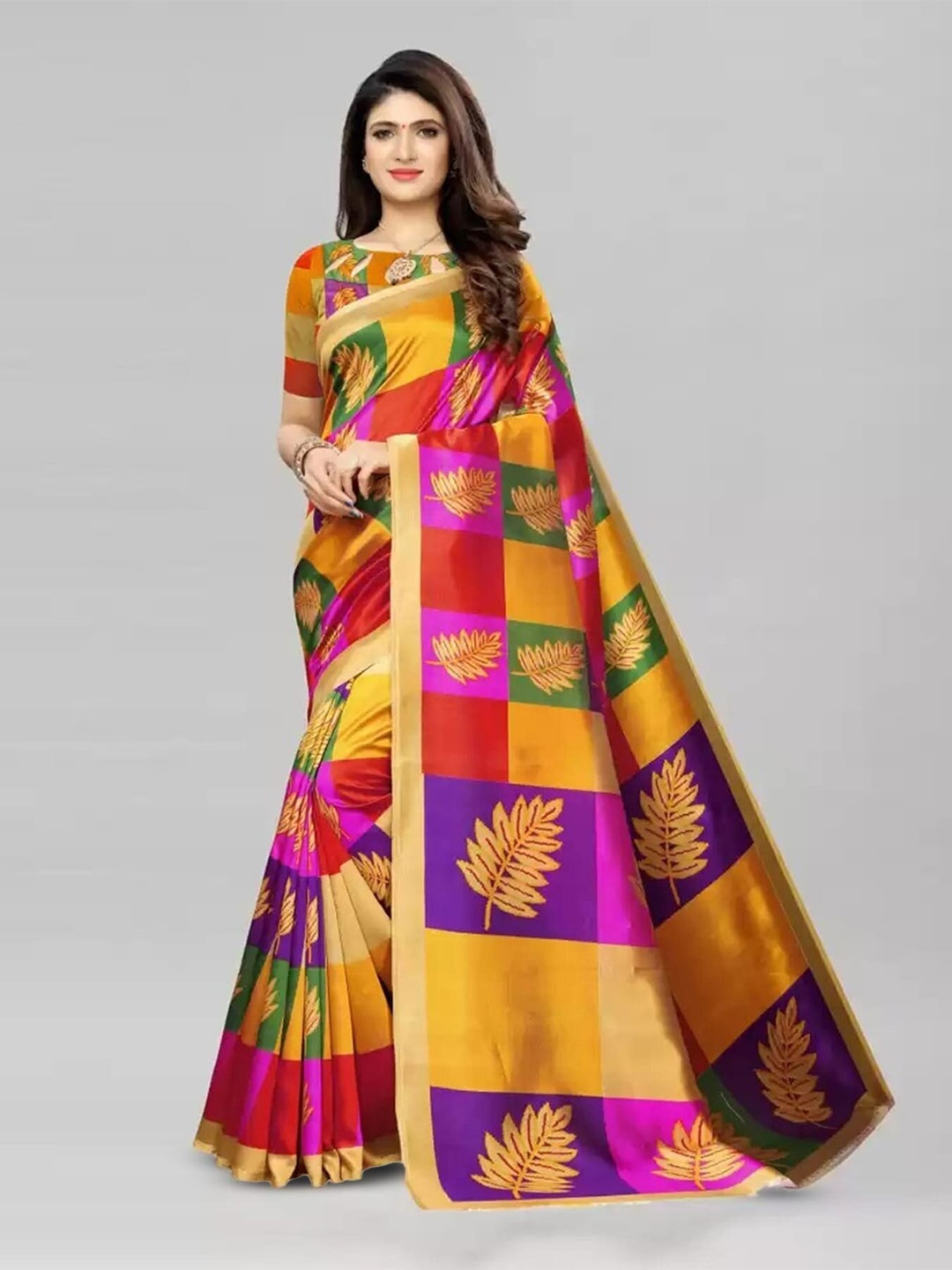 

Grubstaker Colourblocked Saree, Red
