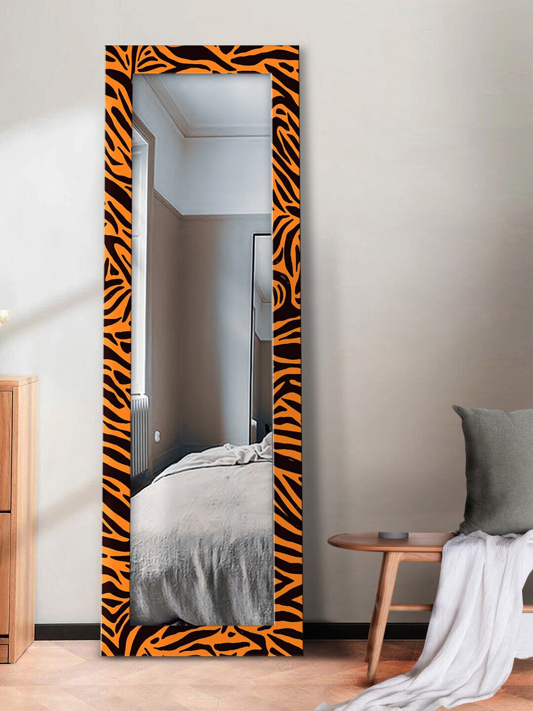 

999Store Brown & Black Printed Wall Mirror