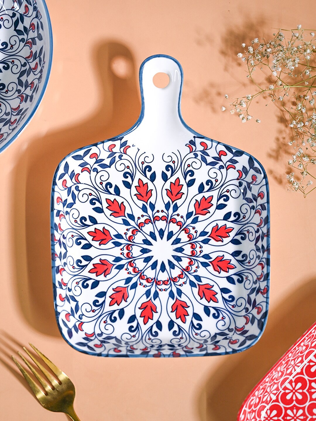 

MARKET99 White & Blue Printed Ceramic Food Platter With Handle