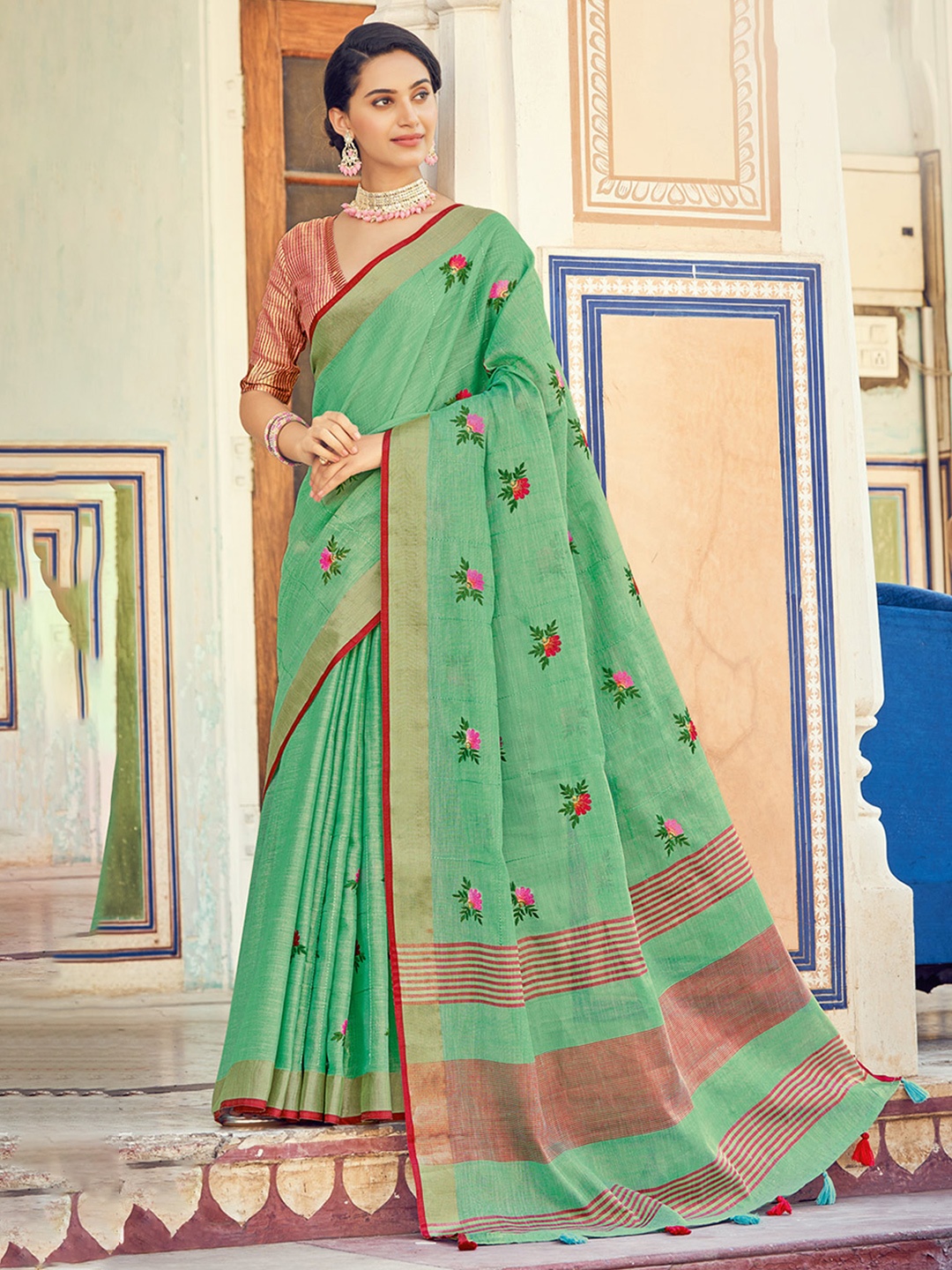 

DEVATITHI Floral Embroidered Zari Saree, Green