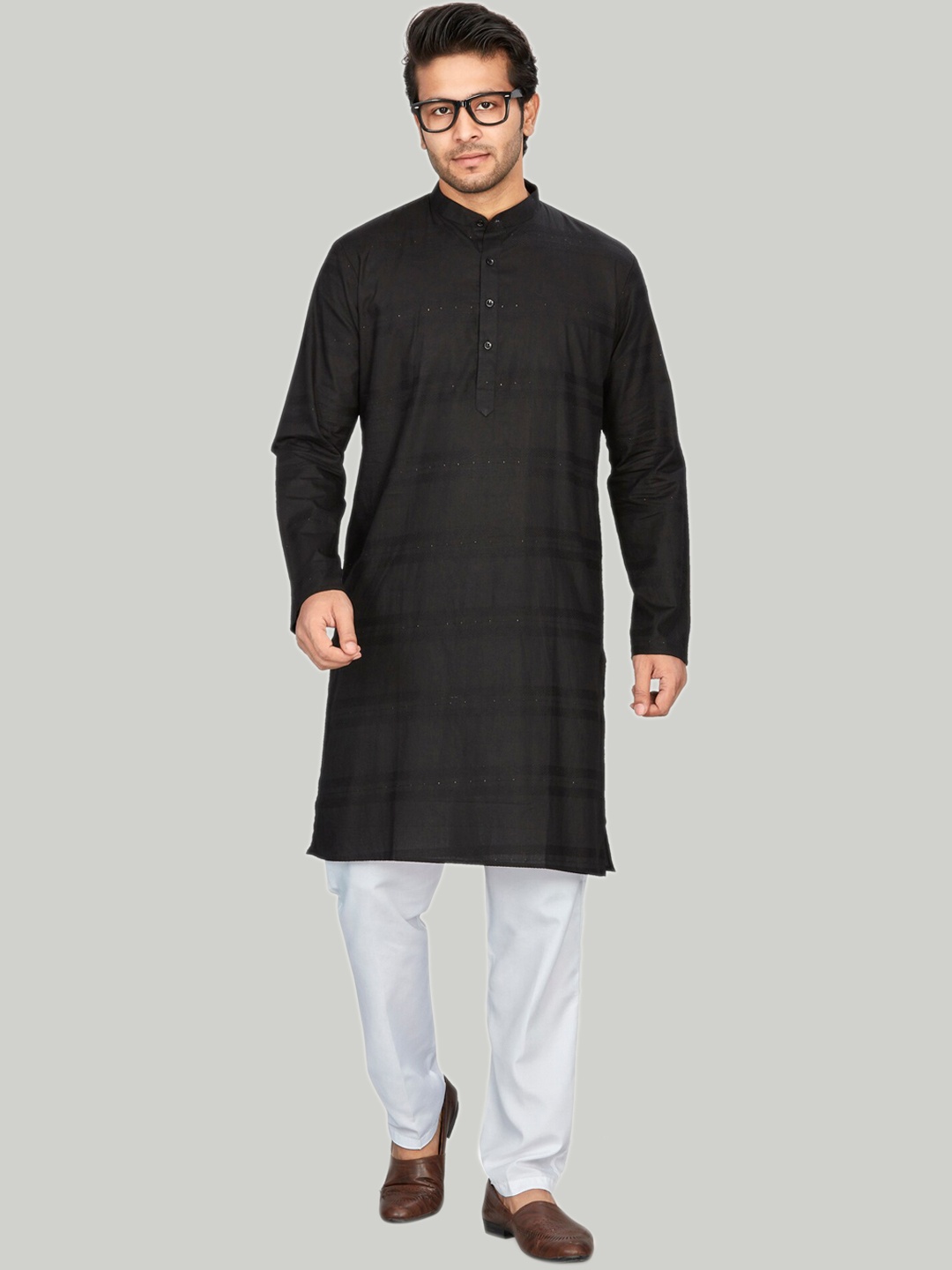 

Authentics Striped Mandarin Collar Regular Sequinned Kurta With Pyjamas, Black