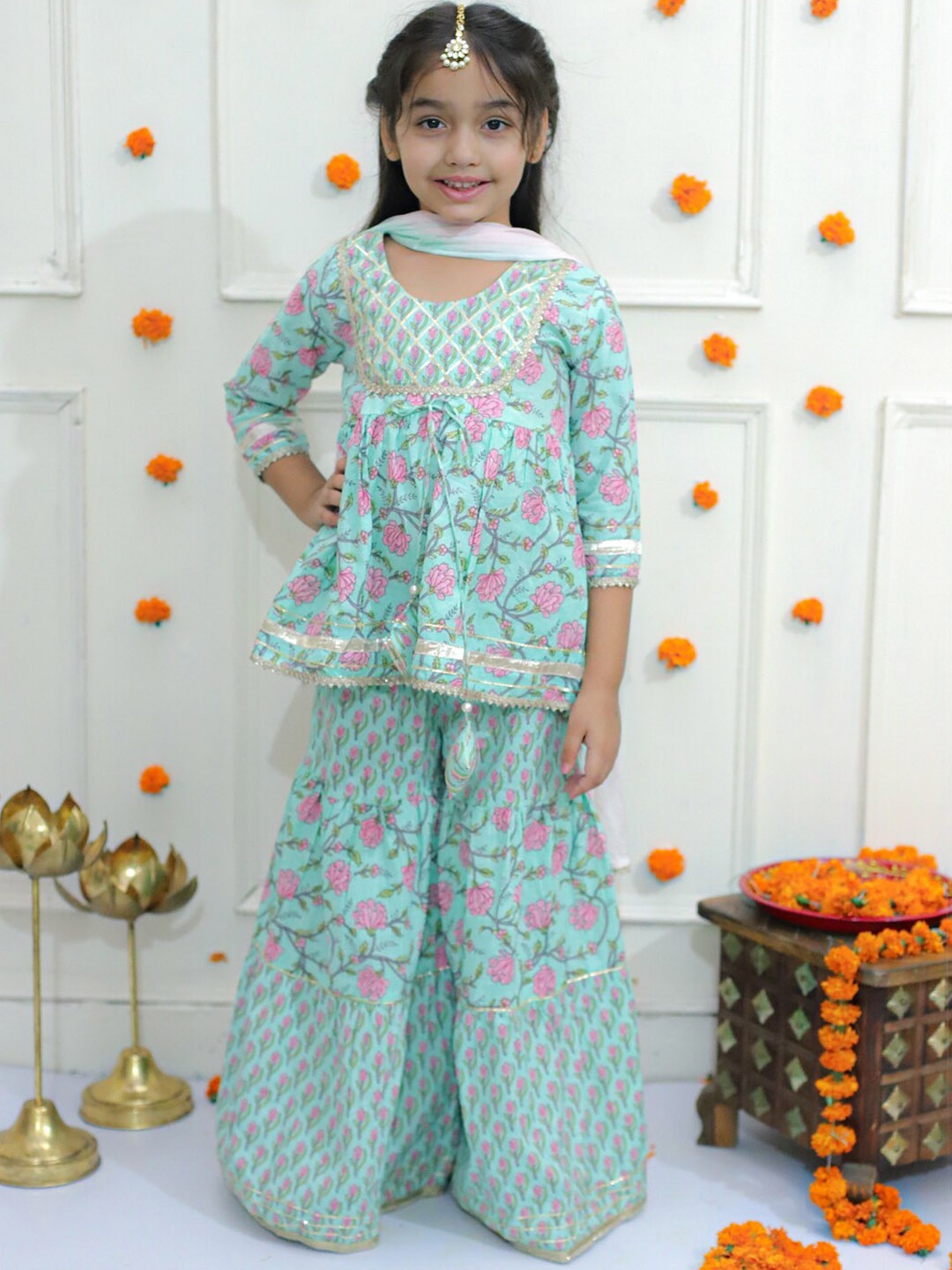 

Ka-mee Girls Ethnic Motifs Printed Pure Cotton A-Line Kurti with Sharara & With Dupatta, Green