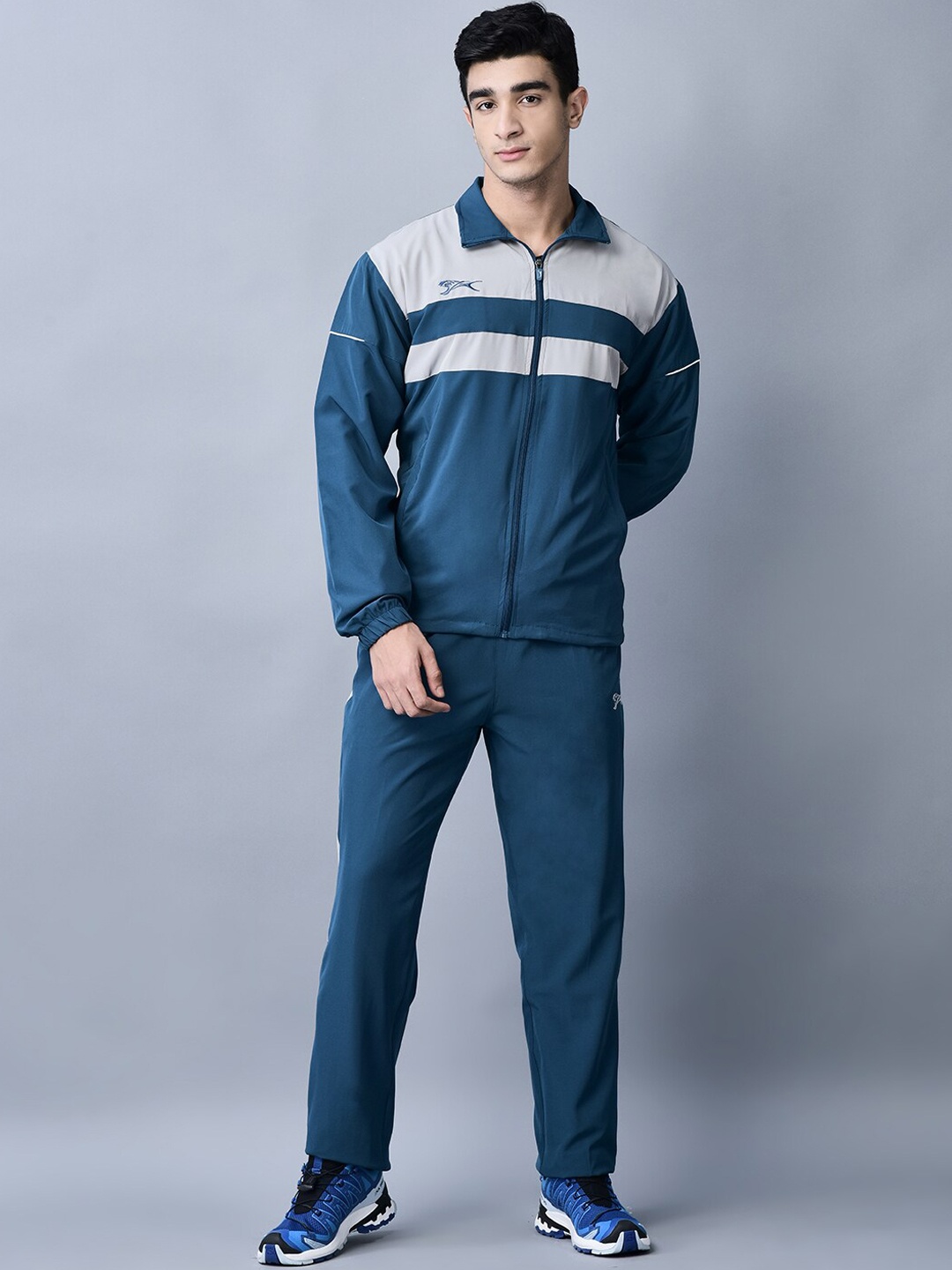 

Shiv Naresh Mock Collar Colourblocked Mid Rise Tracksuits, Turquoise blue