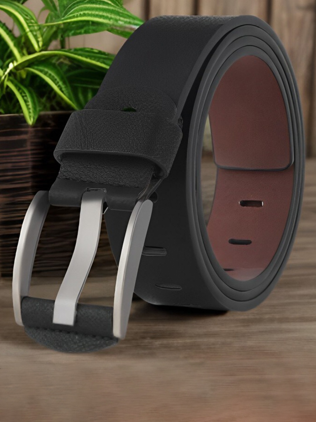 

Roadster Men Black Textured Formal Belt