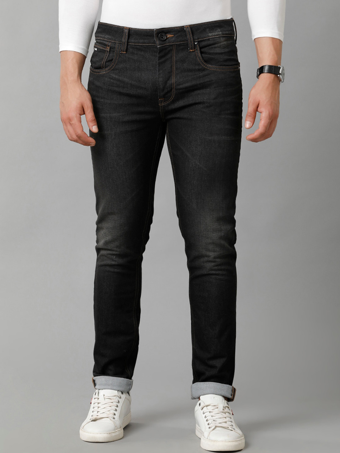 

Voi Jeans Men Skinny Fit Light Fade Clean Look Mid-Rise Stretchable Jeans, Black