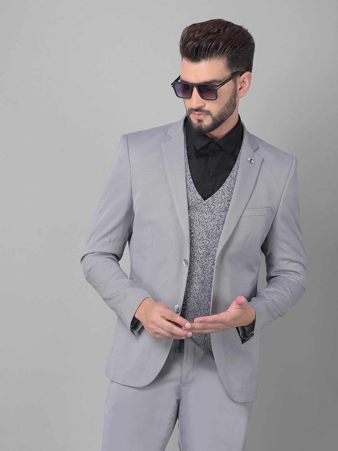 

Crimsoune Club Single-Breasted Slim-Fit Two-Piece Formal Suit, Grey
