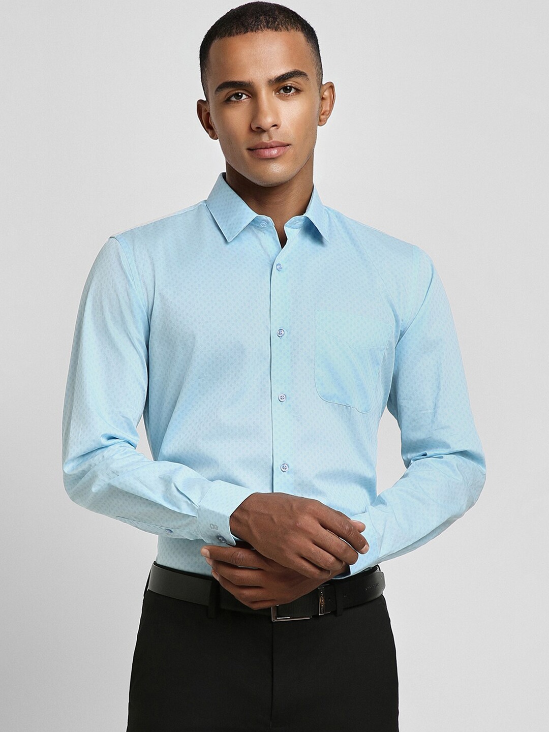 

Peter England Micro Ditsy Printed Spread Collar Pure Cotton Formal Shirt, Blue