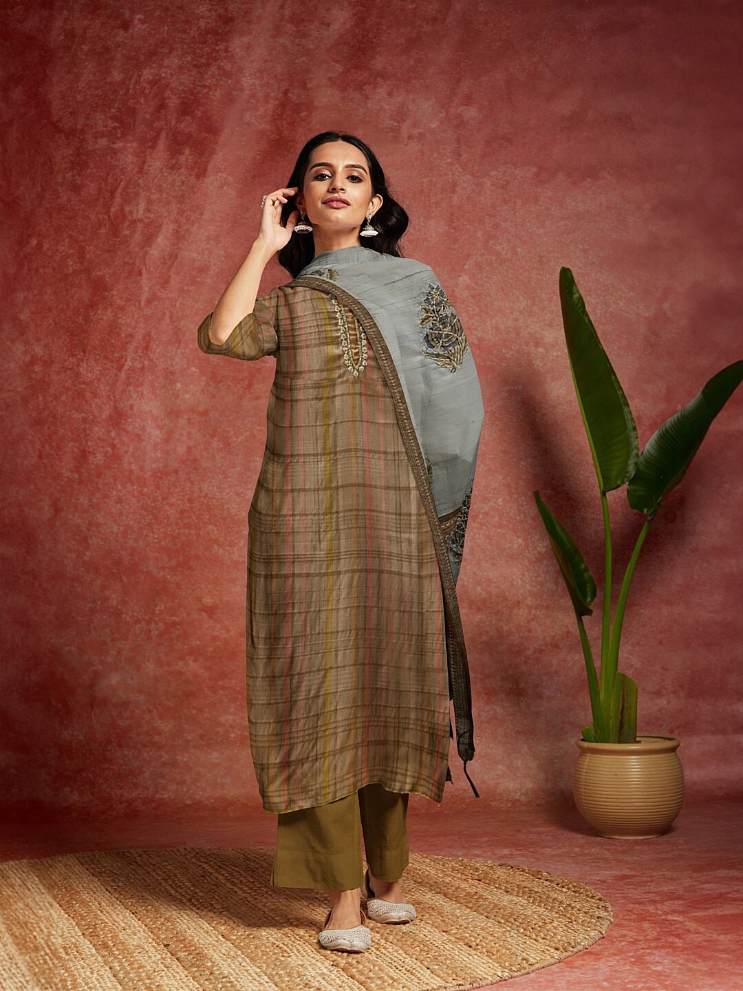 

Libas Geometric Printed Organza Unstitched Dress Material, Mustard
