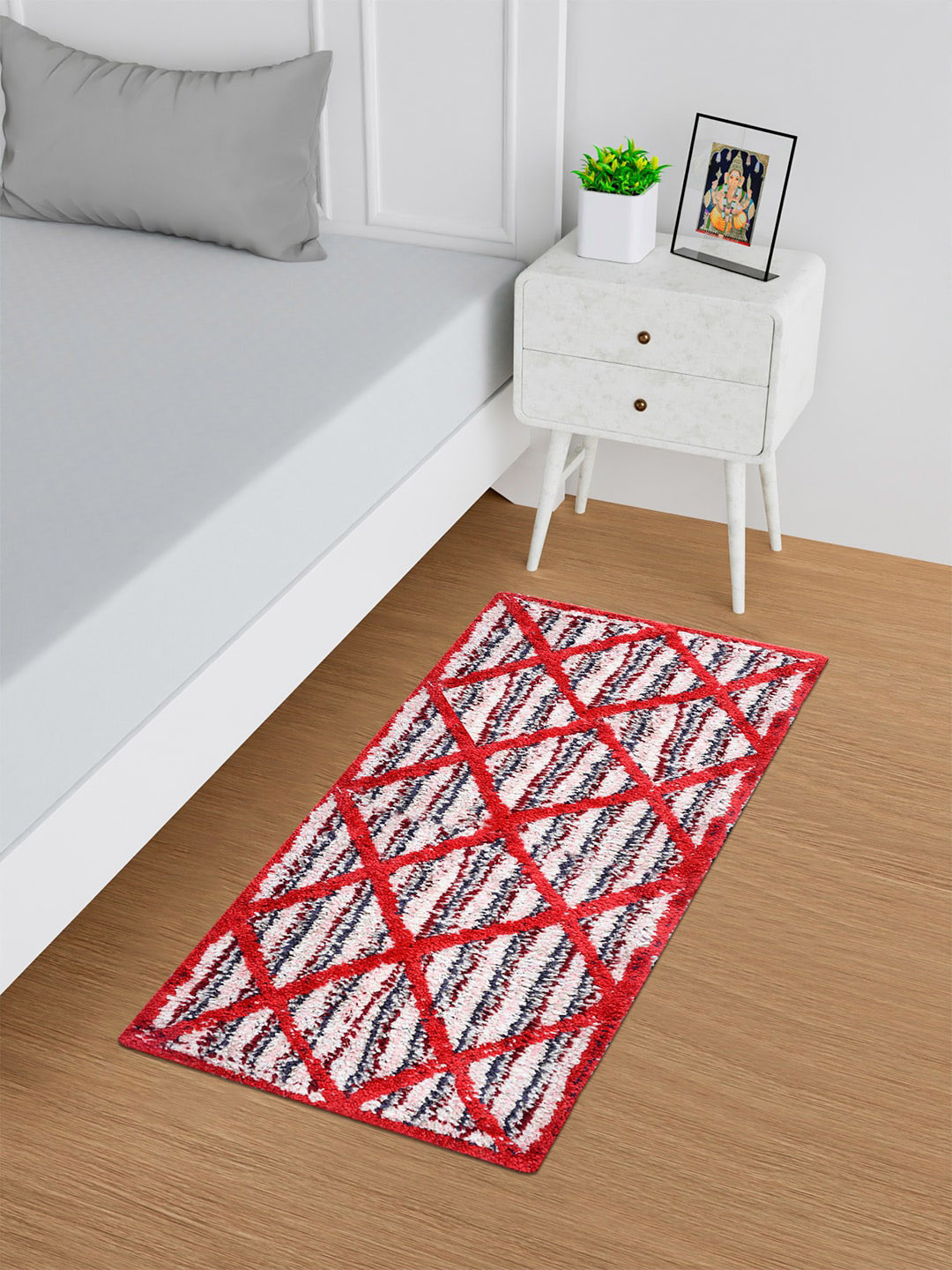 

Kuber Industries Red & Grey Geometric Anti-Skid Runners