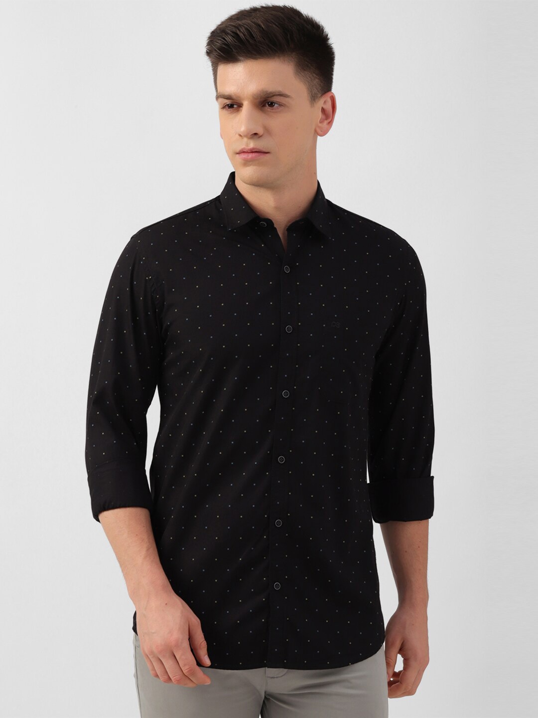 

Peter England Casuals Slim Fit Micro Ditsy Printed Pure Cotton Casual Shirt, Black