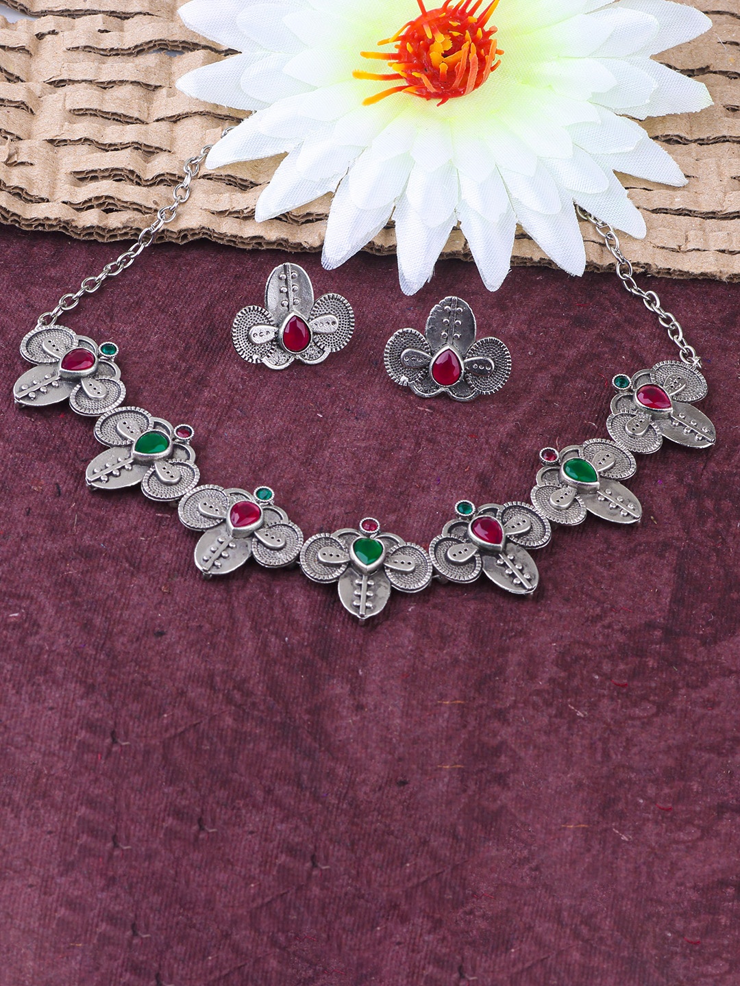 

GRIIHAM Silver-Plated Stone-Studded Oxidised Necklace With Earrings