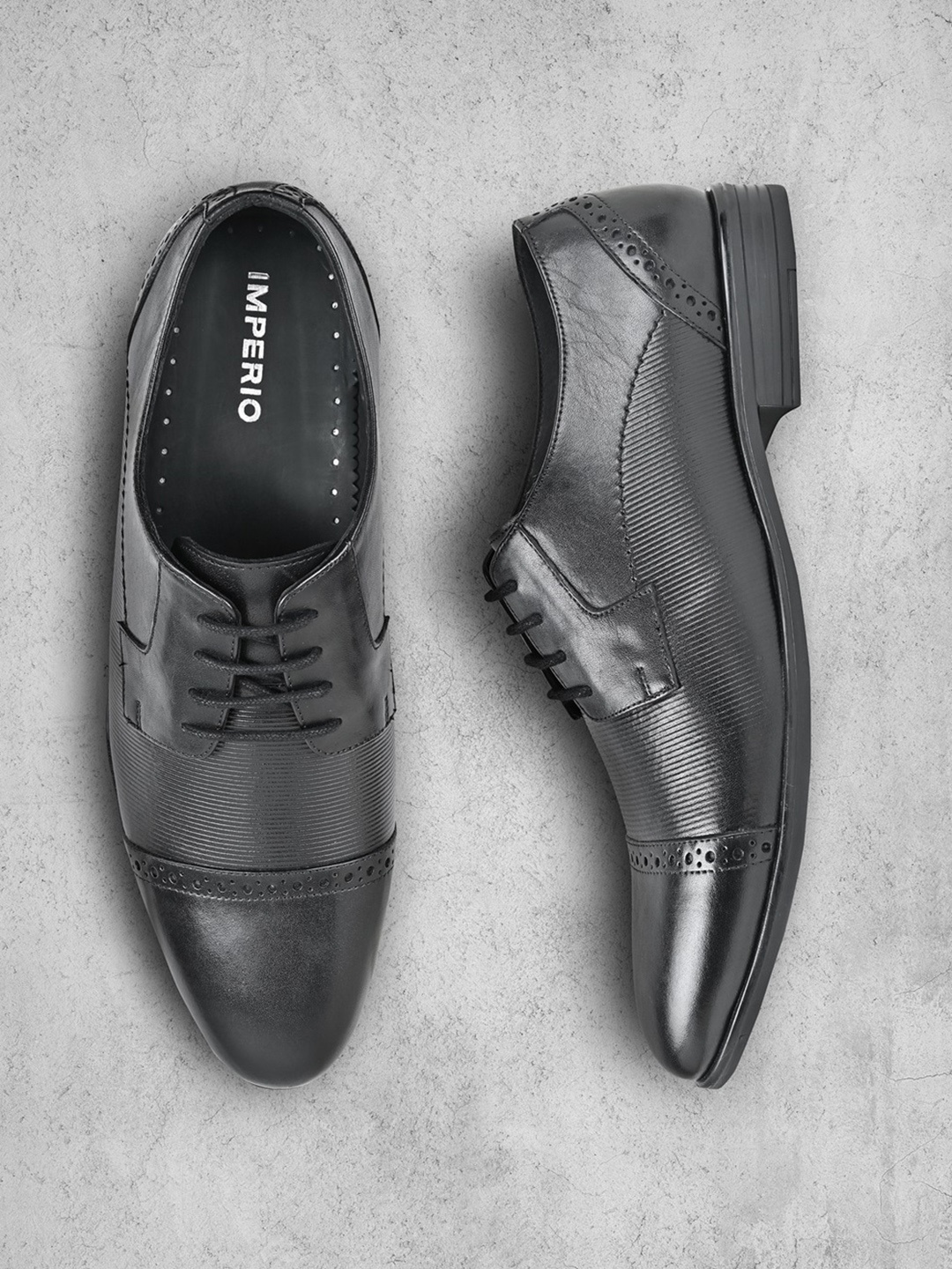 

Regal Men Textured Leather Formal Derbys, Black