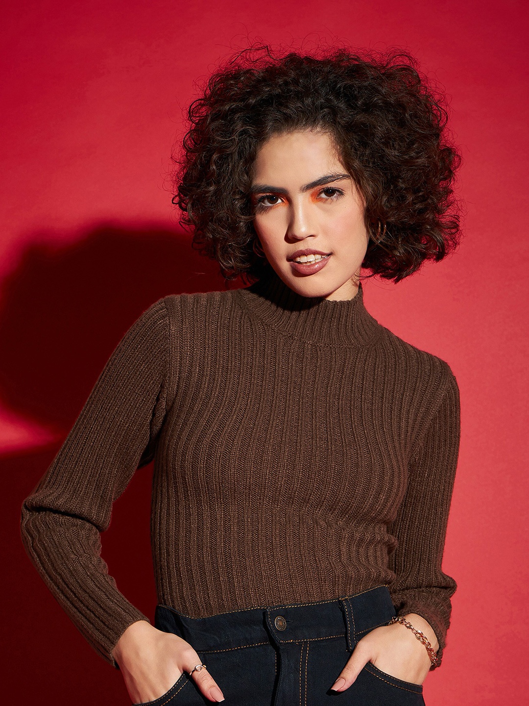 

SASSAFRAS Cable Knit Turtle Neck Acrylic Pullover Sweater, Brown