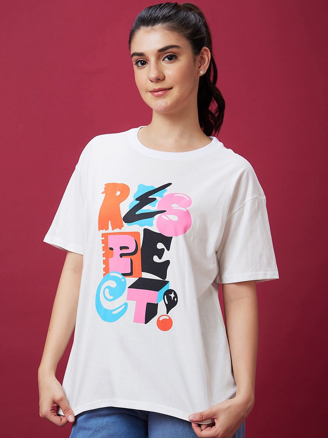 

Globus Typography Printed Drop Shoulder Sleeves Pure Cotton Oversized Fit T-shirt, Off white