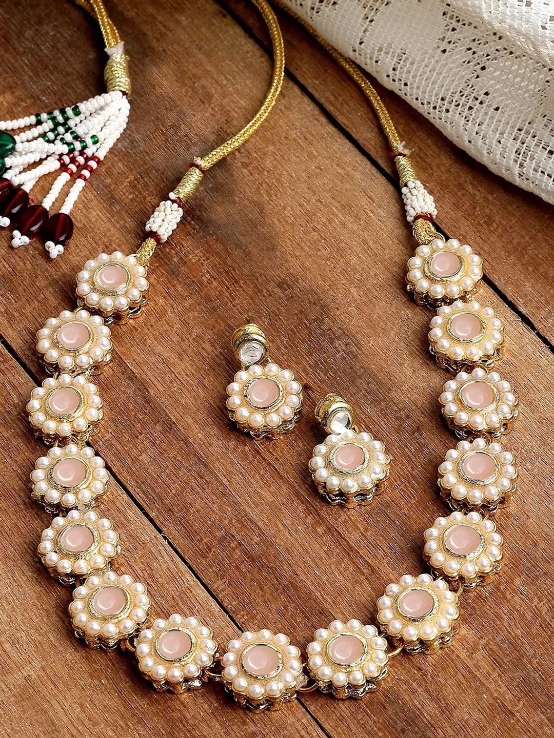 

KARATCART Gold-Plated Kundan-Studded Jewellery Set
