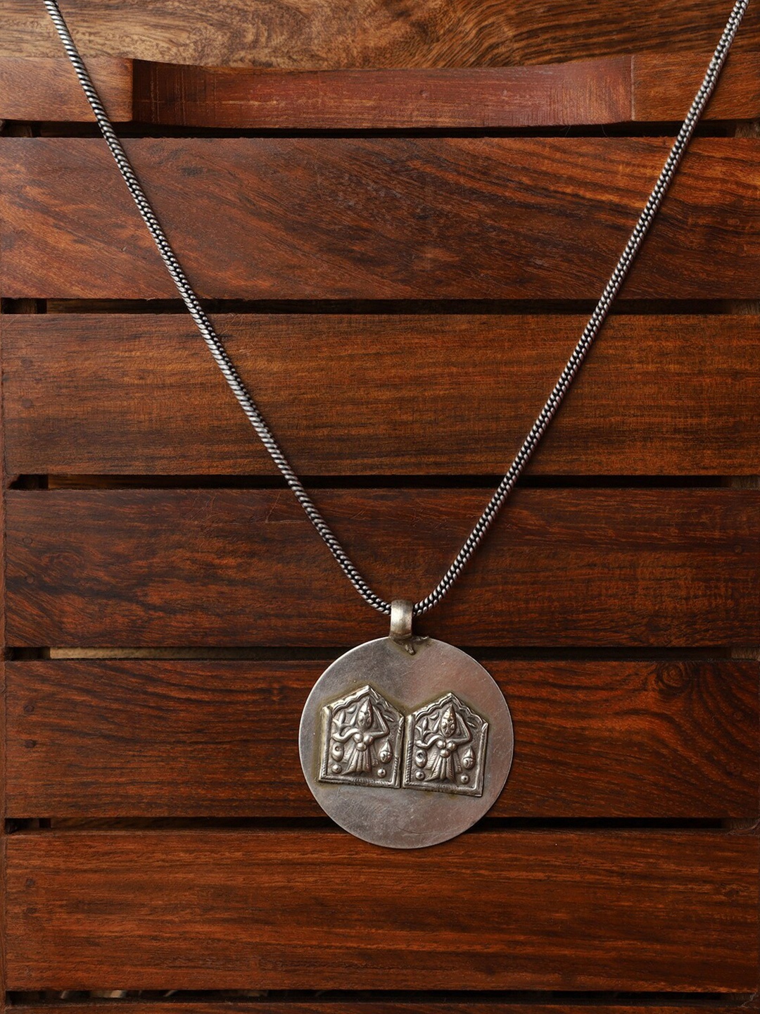 

VENI Silver-Plated Oxidised Necklace