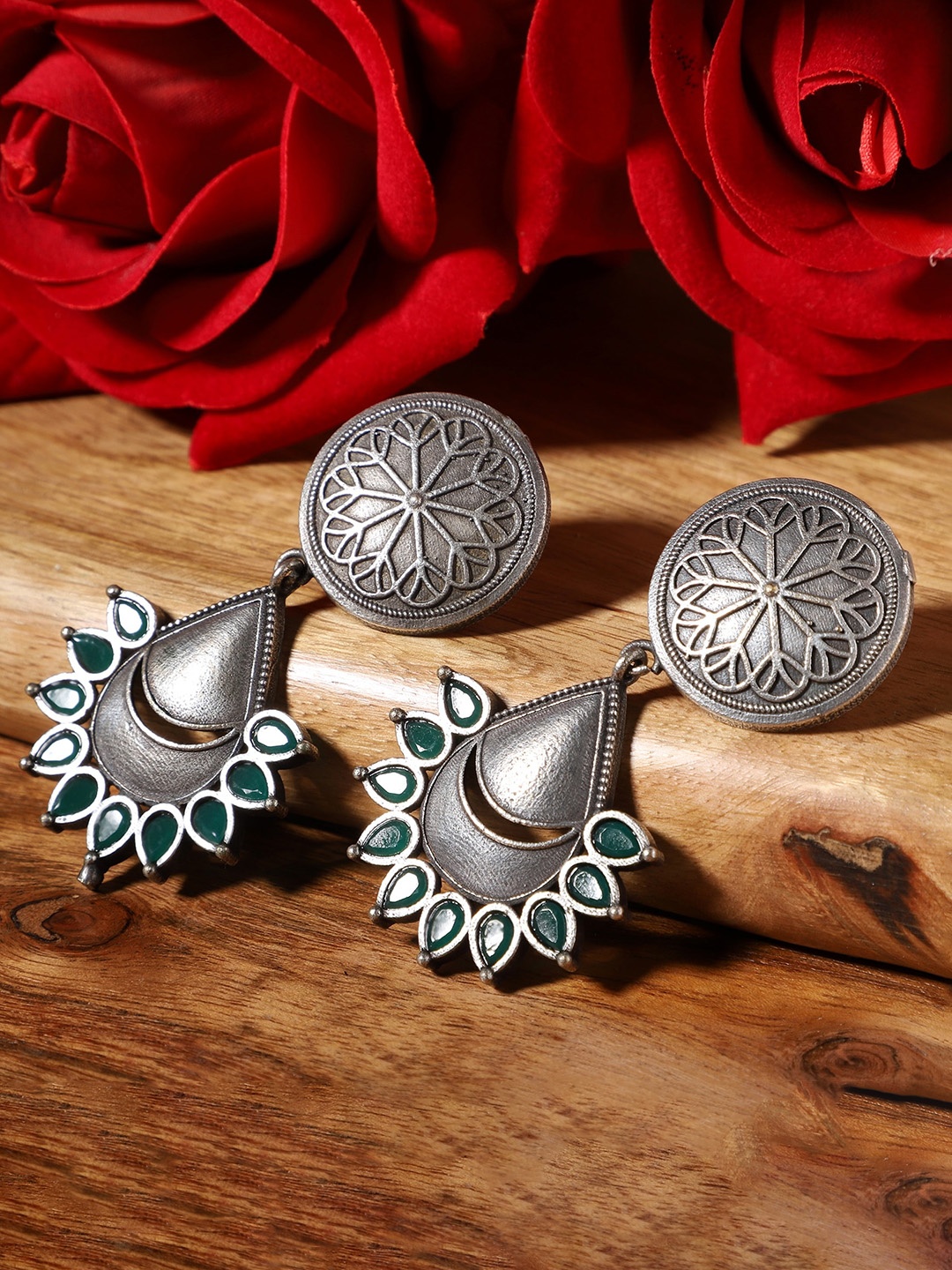 

VENI Silver-Plated Contemporary Oxidised Drop Earrings, Green