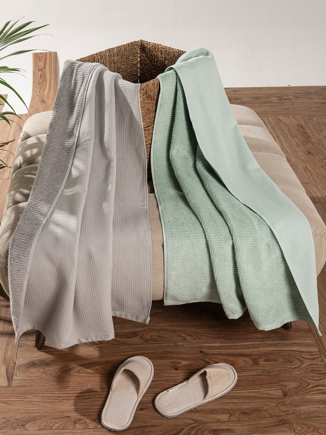 

DAMENSCH 2Pc Waffle Plush Egyptian Cotton 600GSM & Terry Texture Bath Towels, Green