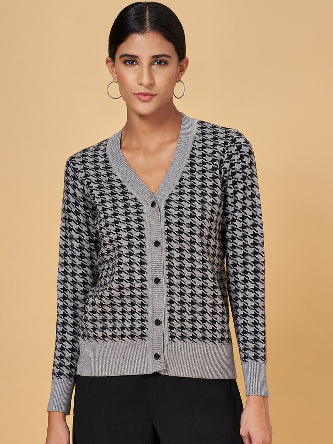 

Annabelle by Pantaloons Self Design V-Neck Cardigan, Grey