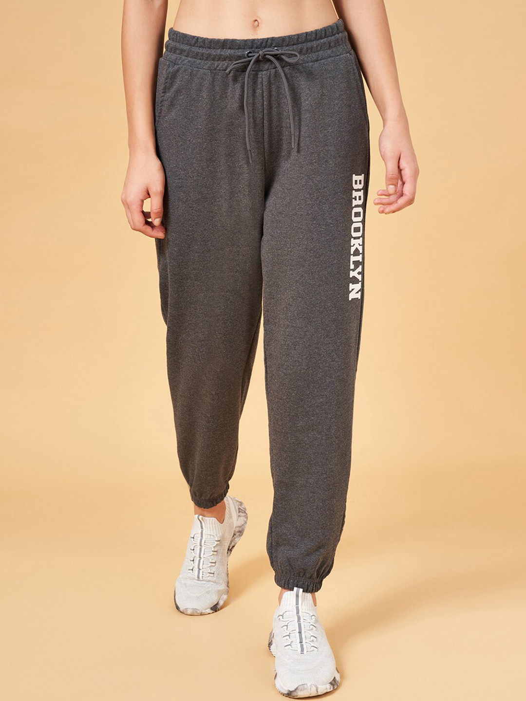 

Ajile by Pantaloons Women Relaxed Fit Mid-Rise Cotton Joggers, Grey