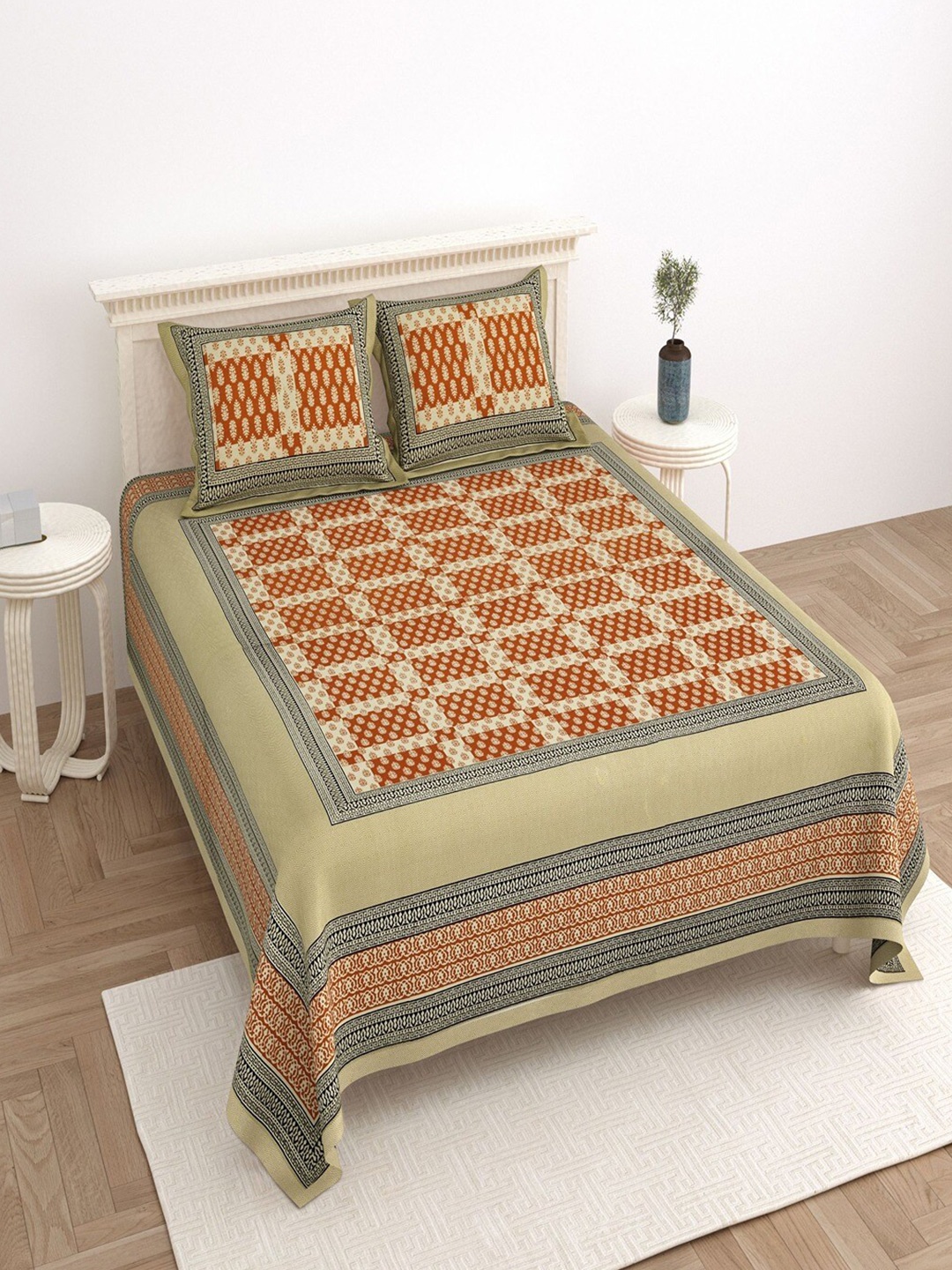 

Bombay Spreads Beige & Rust Red Ethnic Motif Cotton 180 TC King Bedsheet & 2 Pillow Covers