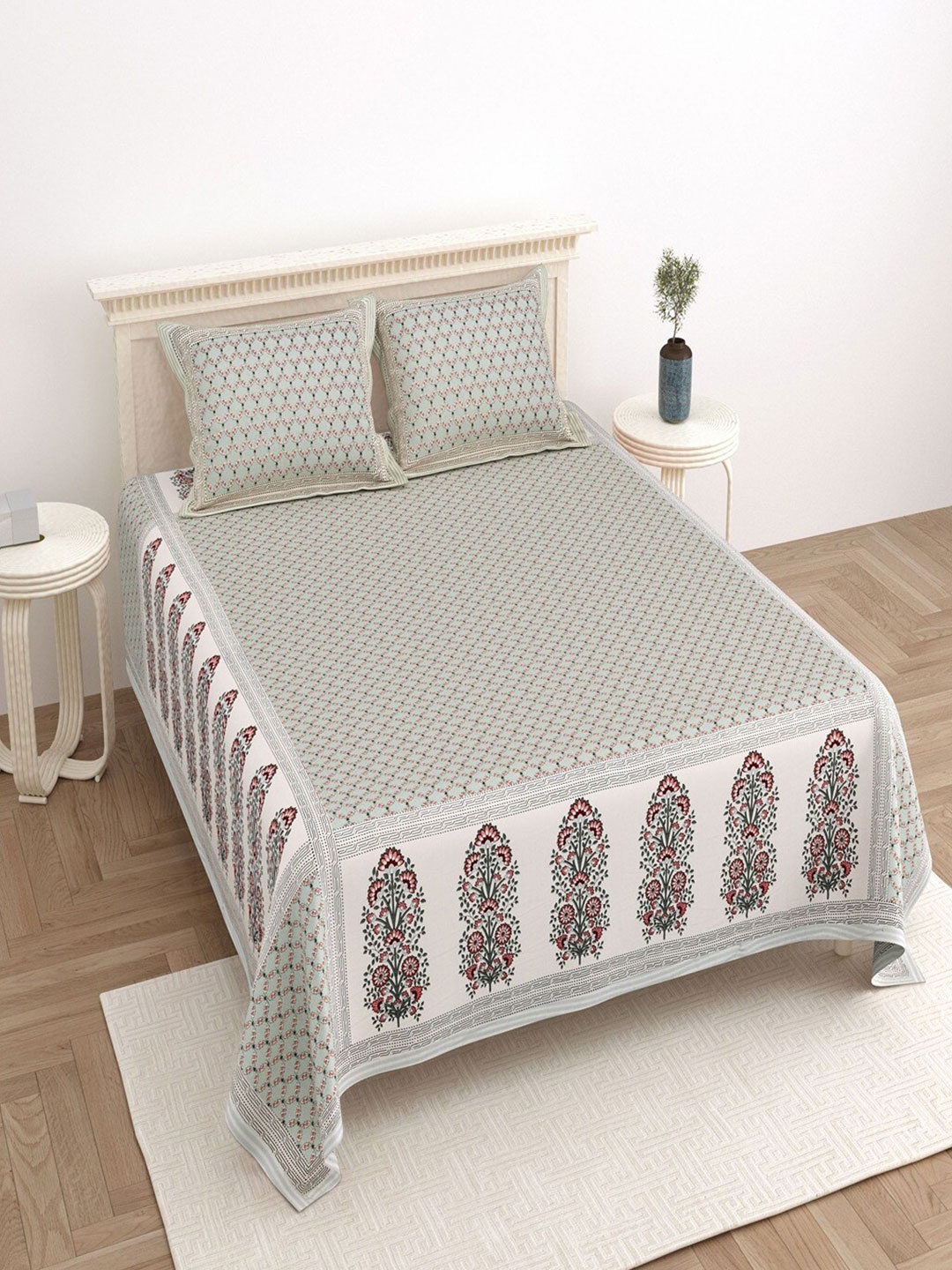 

Bombay Spreads Grey & Pink Ethnic Motifs Cotton 180 TC King Bedsheet with 2 Pillow Covers