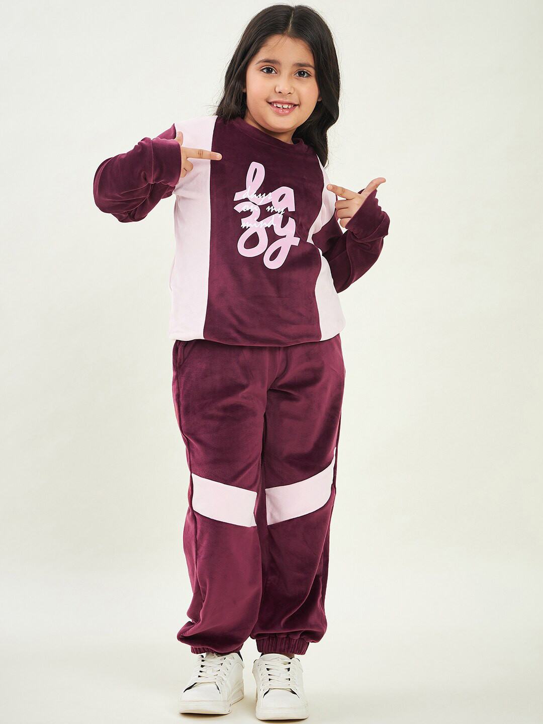 

Stylo Bug Girls Typography Printed T-shirt with Trousers, Maroon