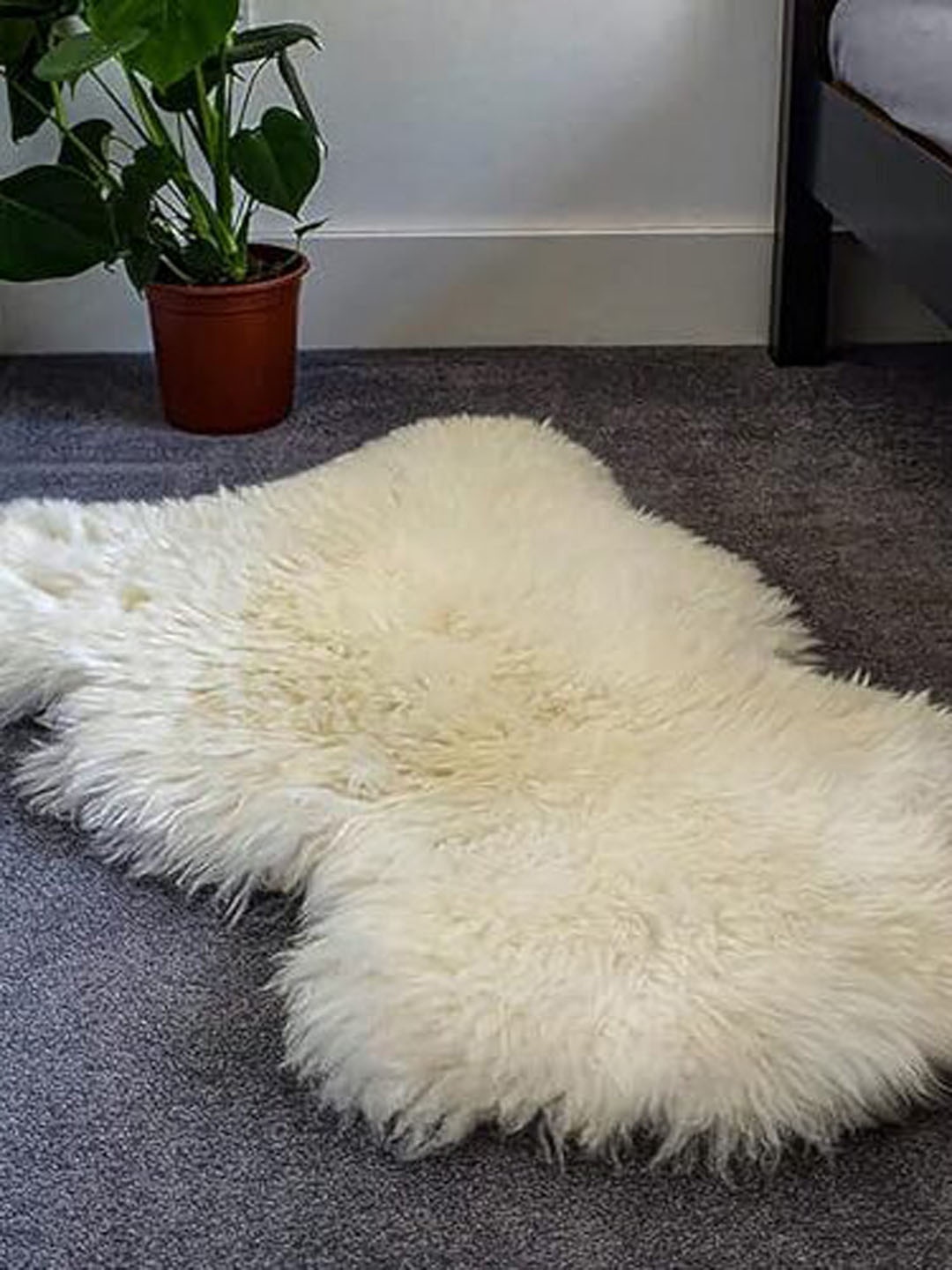 

HOUSE OF QUIRK Cream Linen Fur Rug Floor Mat