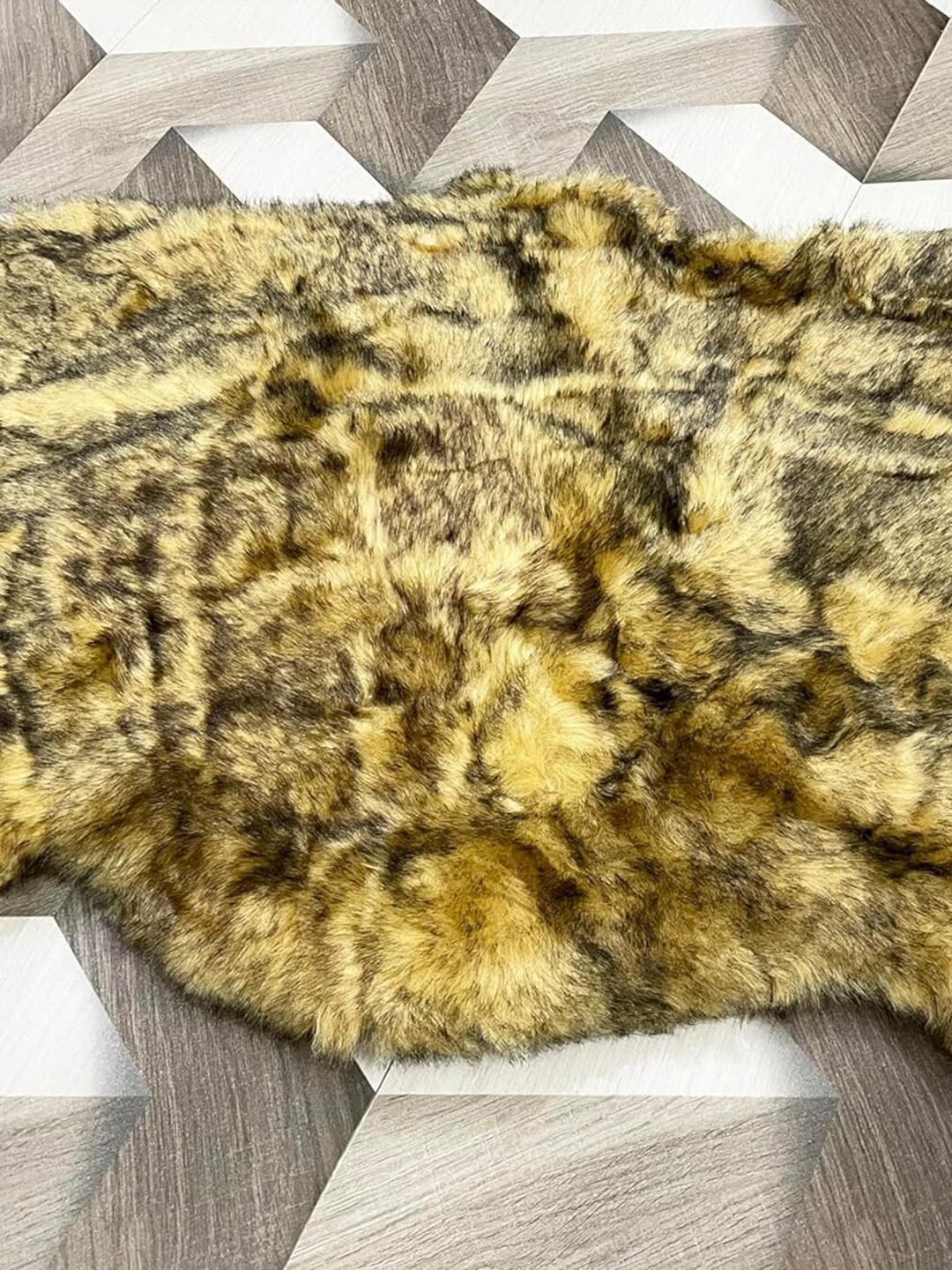 

HOUSE OF QUIRK Brown & Yellow Linen Fur Rug Floor Mat