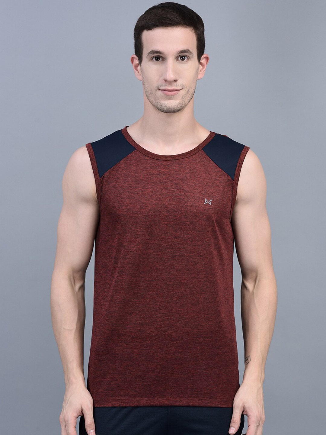 

Force NXT Anti-Viral Anti-Odour Cool Muscle Sports Tee, Maroon