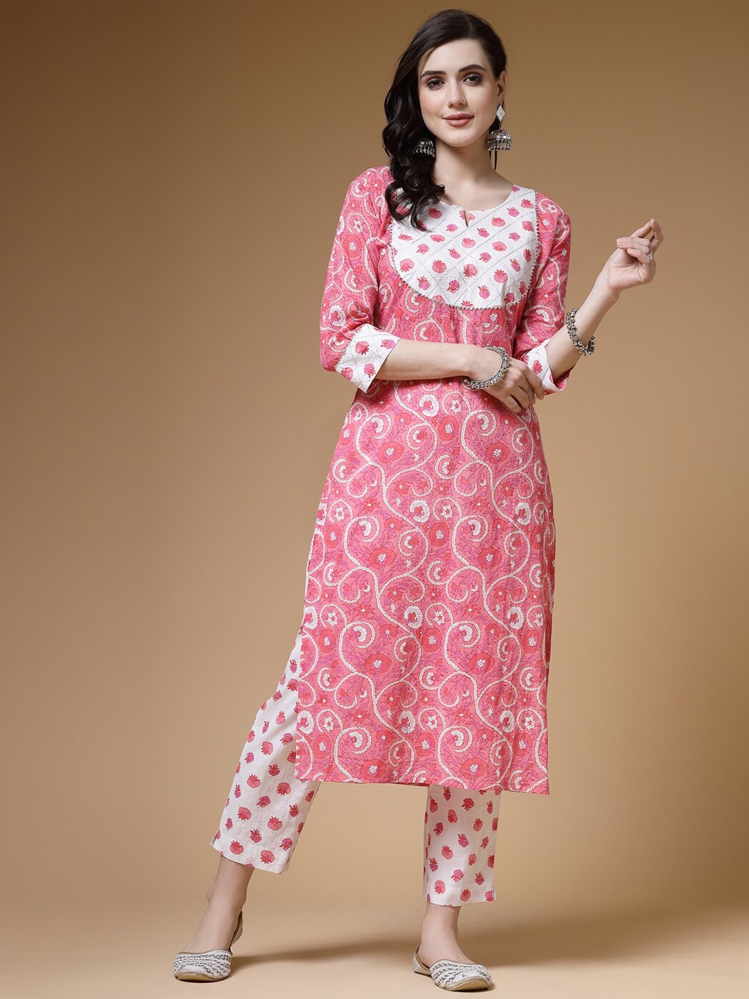 

Indibelle Floral Printed Regular Gotta Patti Pure Cotton Straight Kurta with Trousers, Pink