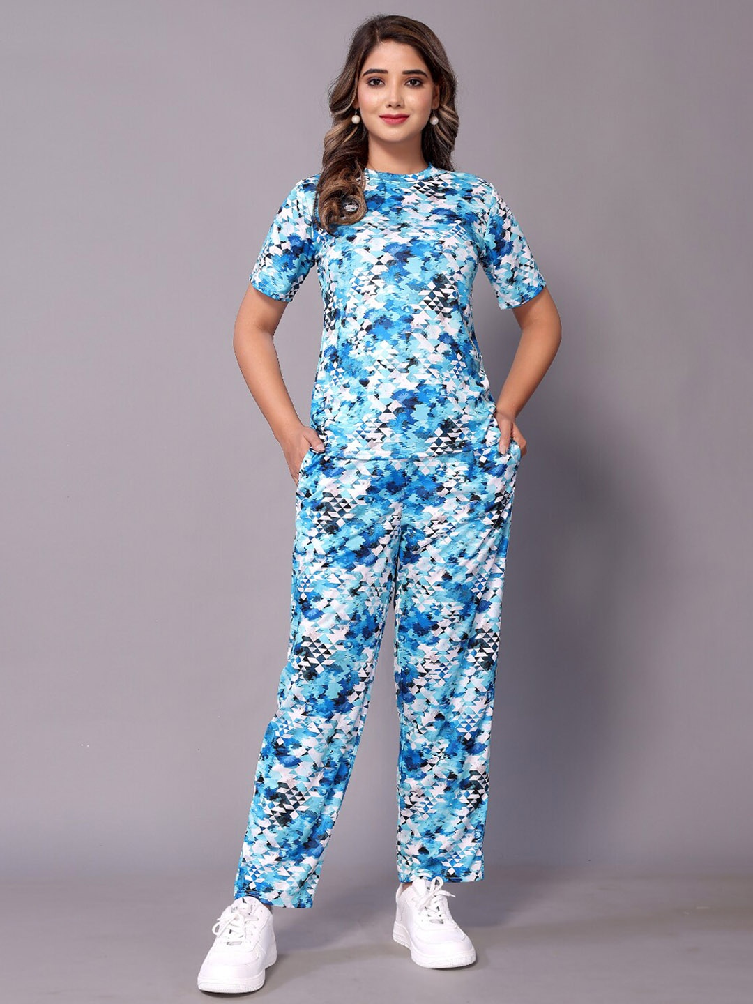 

WESTHOOD Geometric Printed T-Shirt & Trouser, Blue