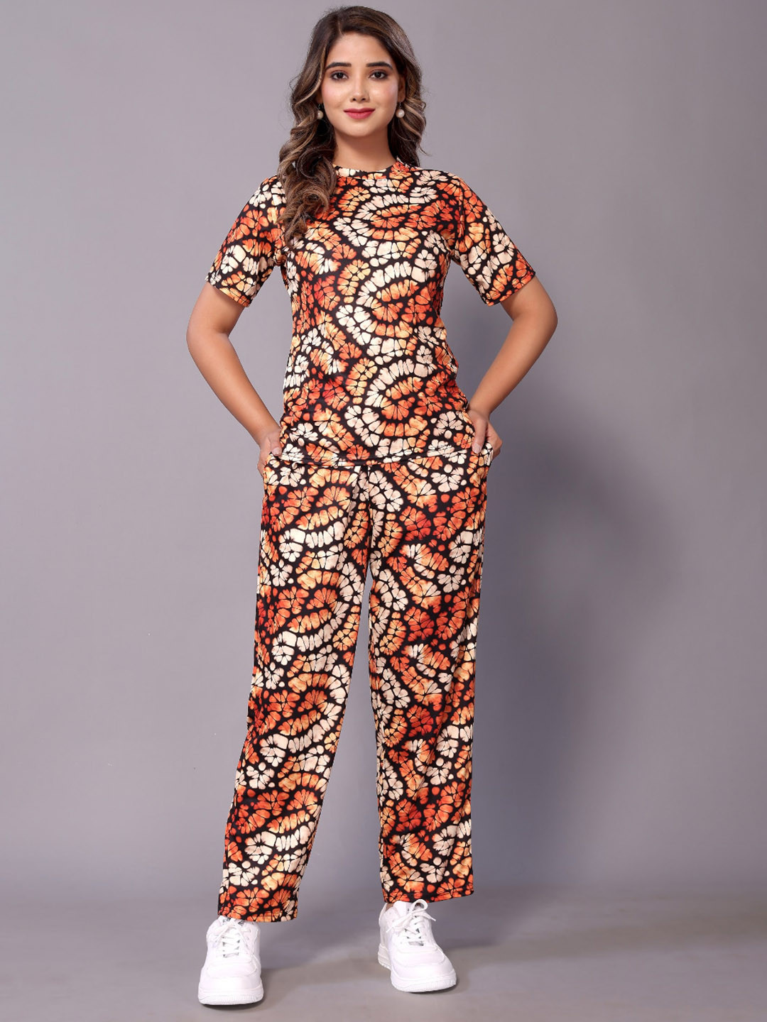 

WESTHOOD Printed T-Shirt With Trouser, Brown