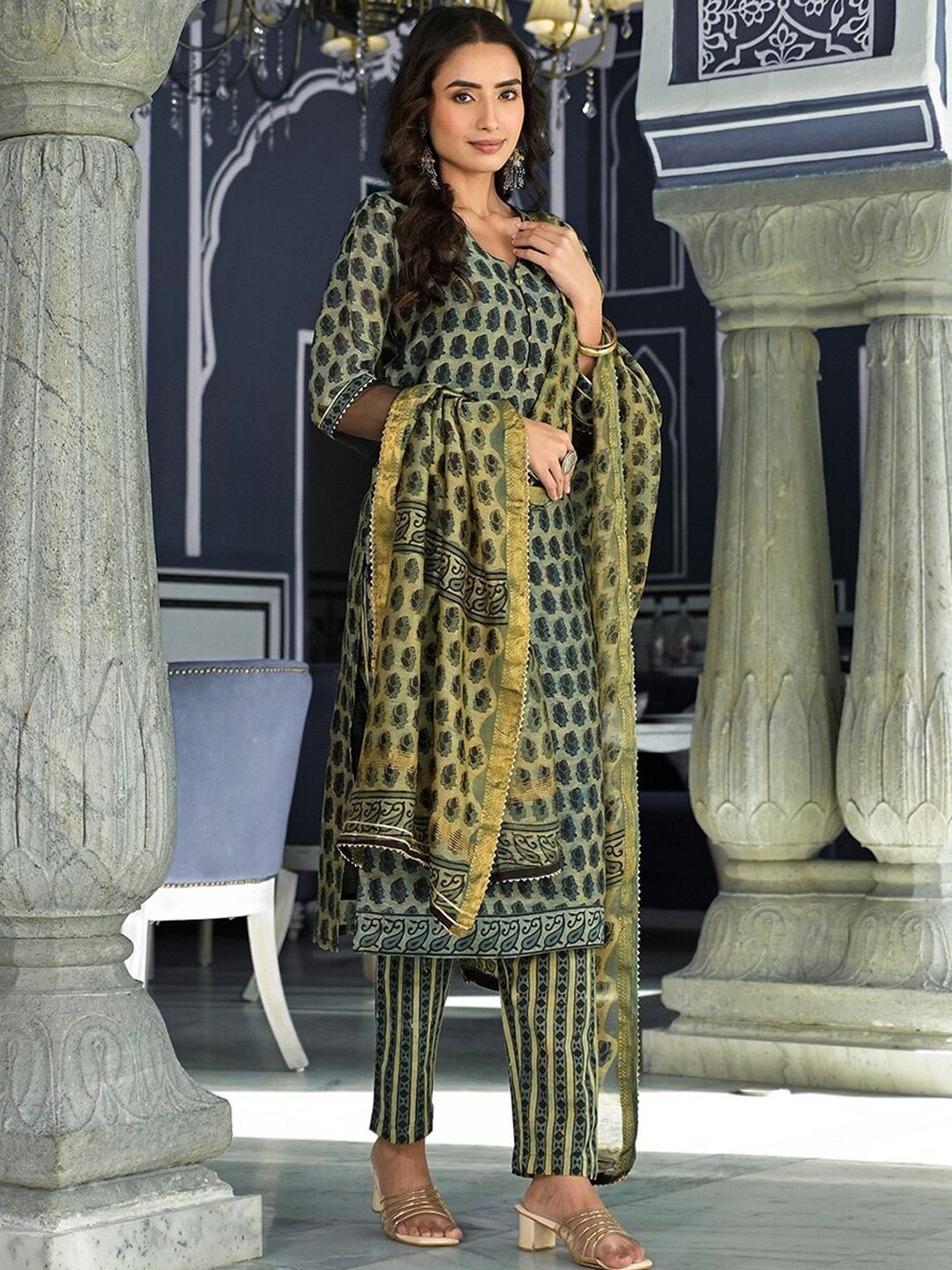 

Divena Floral Printed Chanderi Silk Kurta With Trousers & Dupatta, Green