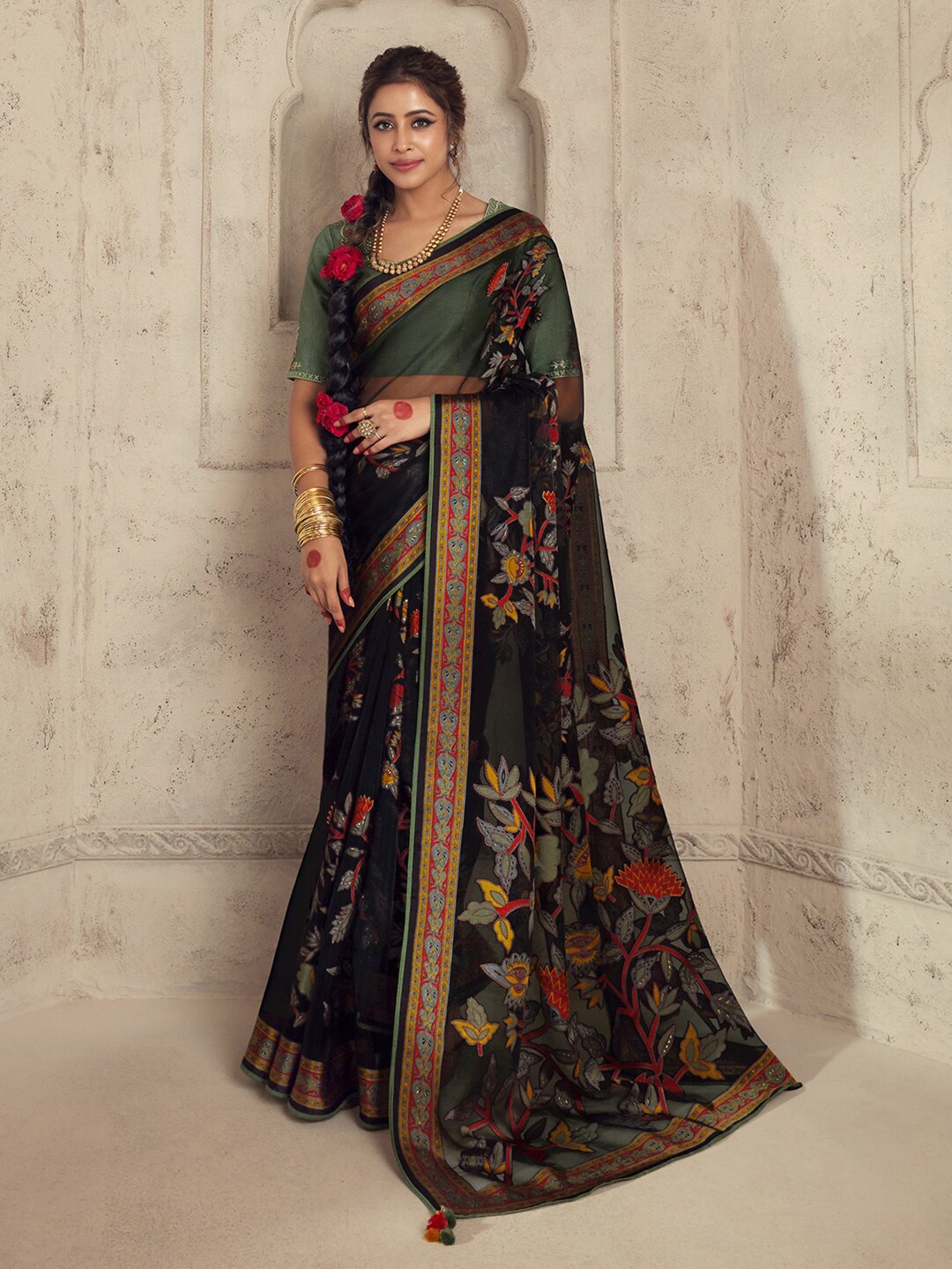 

Mitera Black & Red Floral Printed Brasso Saree
