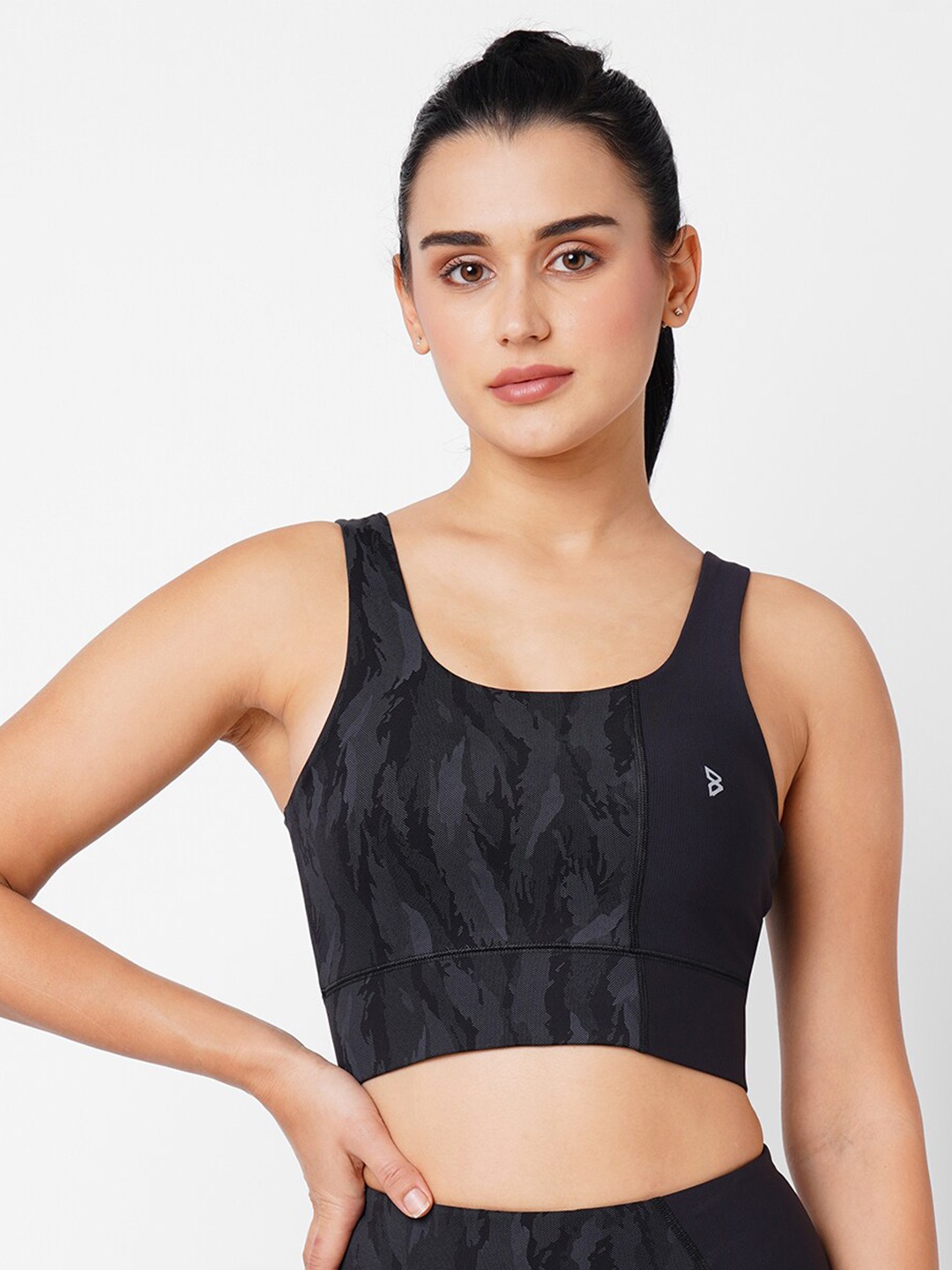 

BODD ACTIVE Abstract Printed Round Neck Sleeveless Bralette Crop Top, Black