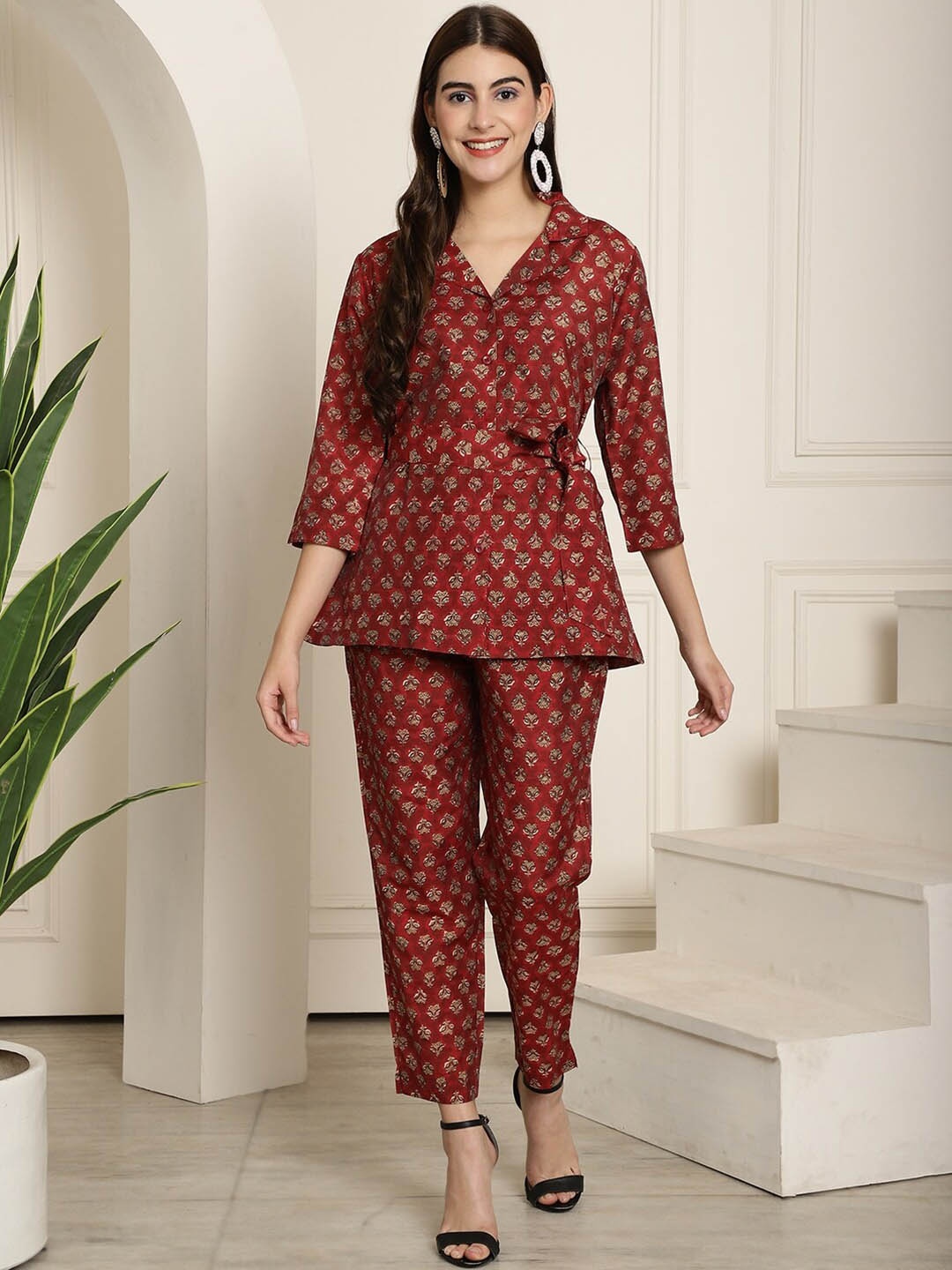 

Aawari Ethnic Motifs Printed Chanderi Shirt & Trousers, Maroon