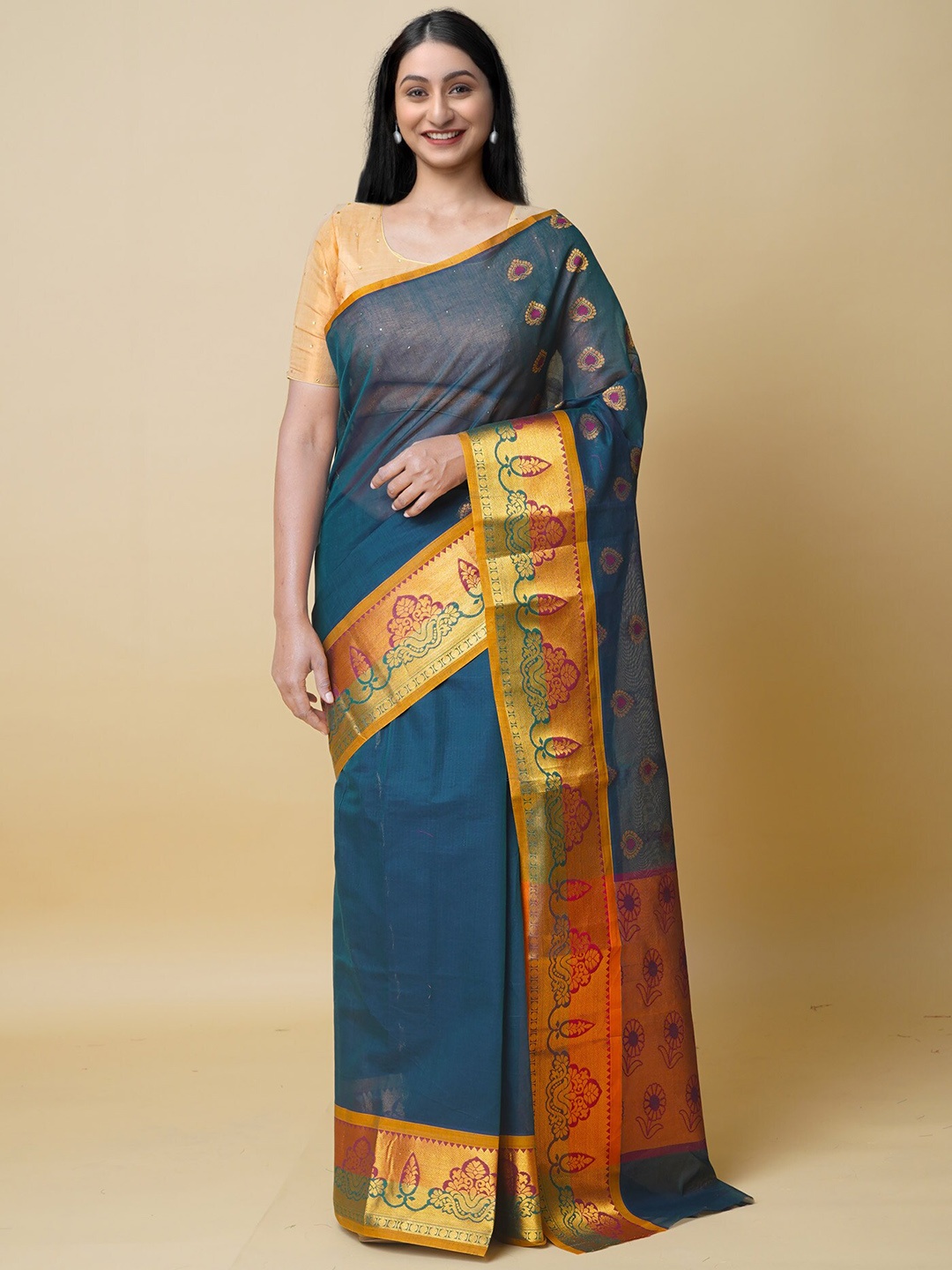 

Unnati Silks Woven Design Zari Pure Cotton Handloom Gadwal Saree, Green