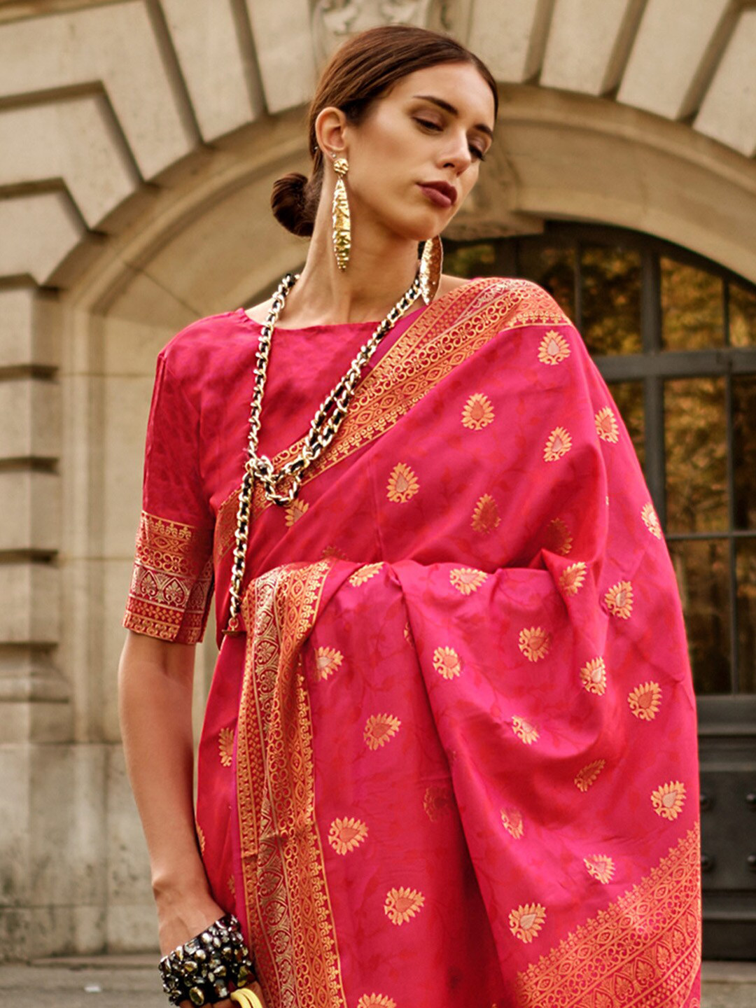 

Mitera Ethnic Motifs Woven Design Zari Pure Silk Banarasi Saree, Pink