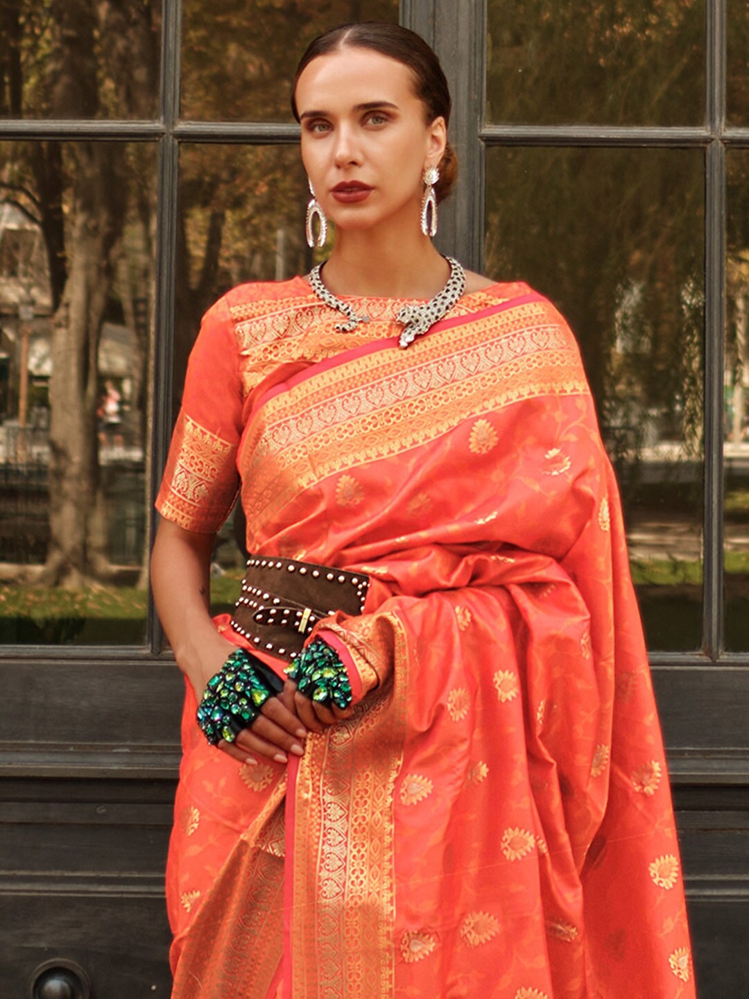 

Mitera Ethnic Motifs Woven Design Zari Pure Silk Banarasi Saree, Peach