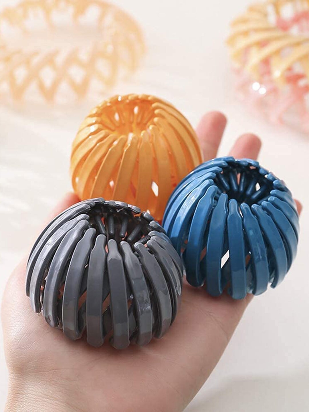 

FIMBUL Set of 5 Circle Hair Clip Bun Maker Ponytail Holders, Black